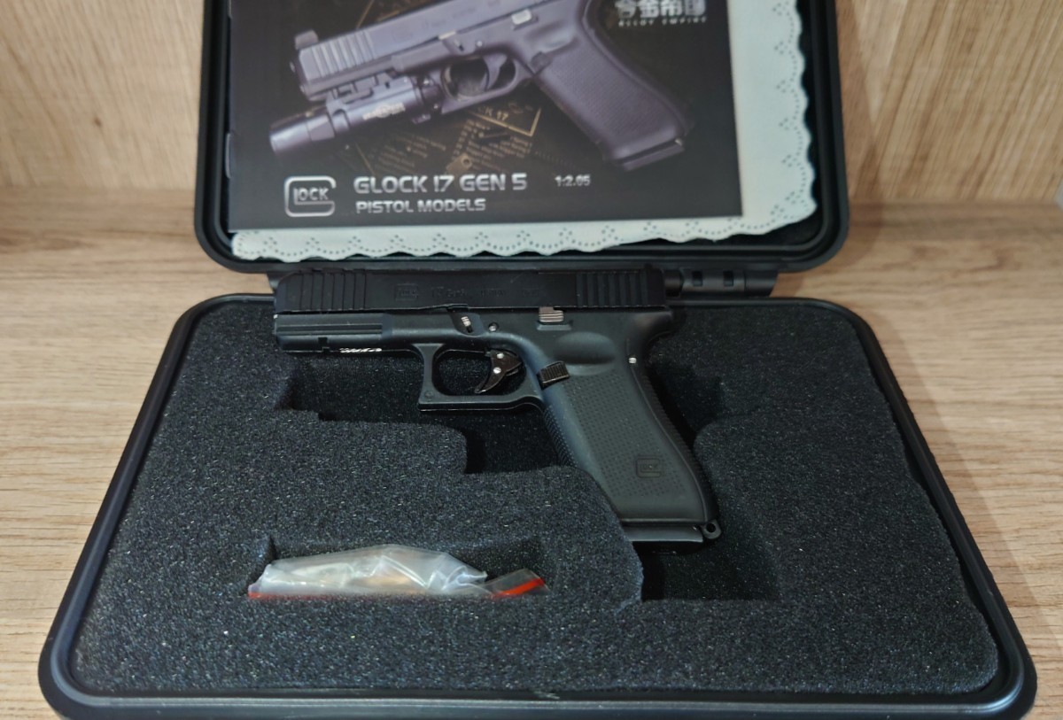 精巧1/2スケール　ミニチュアモデルガン　　　Glock17 GEN5　ブラック　モデルガン　トイガン　ミニチュアガン