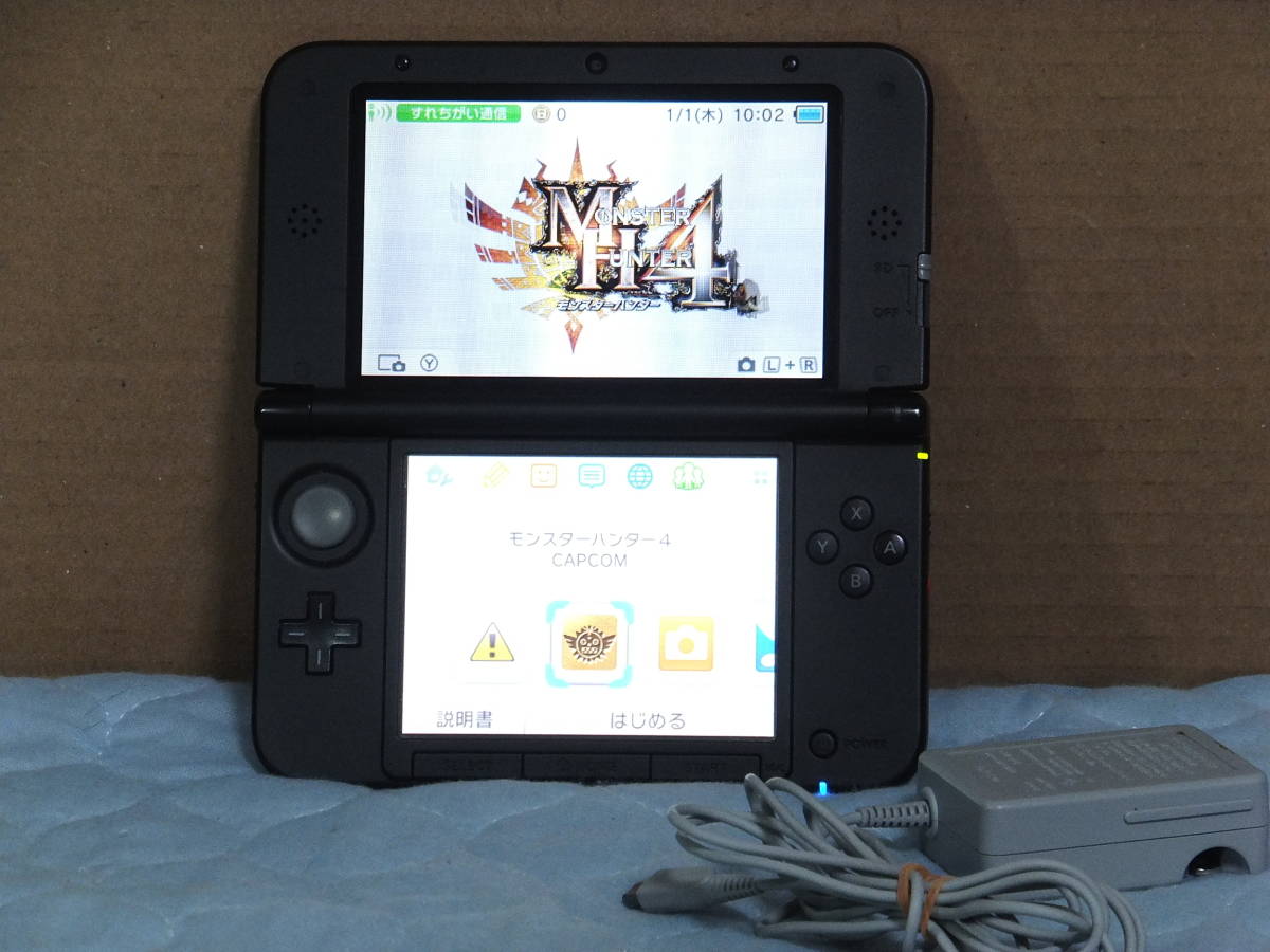 任天堂 NINTENDO 3DS LL 本体、モンスターハンター4(ソフトのみ)、4GBメモリー 、充電器　_画像2