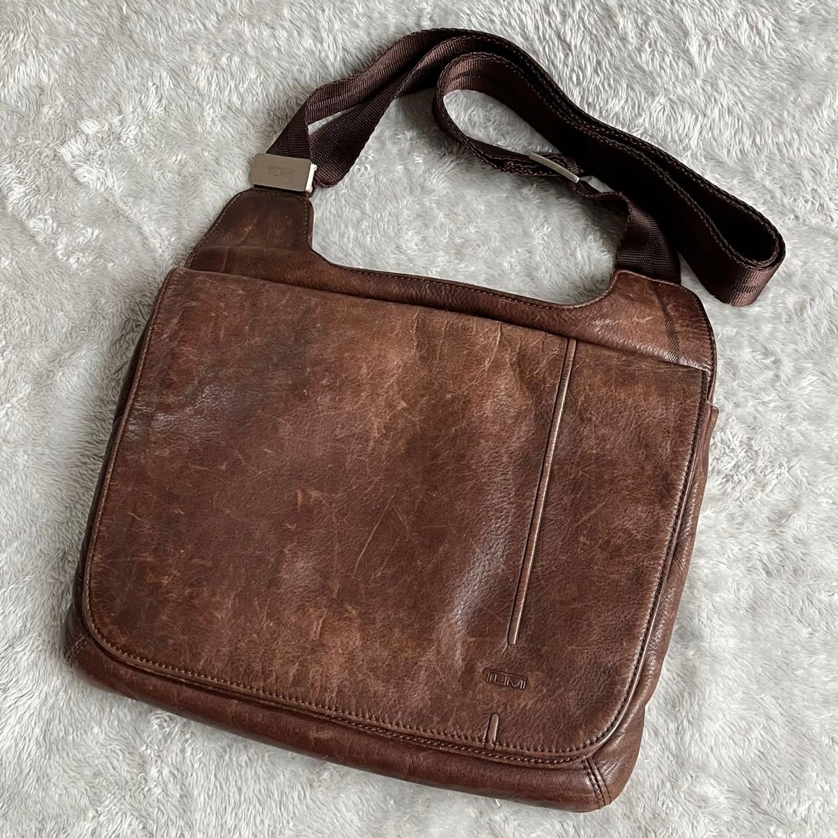 TUMI トゥミ ショルダーバッグ レザー ブラウン メッセンジャー TUMI トゥミ ショルダーバッグ レザー ブラウン メッセンジャー