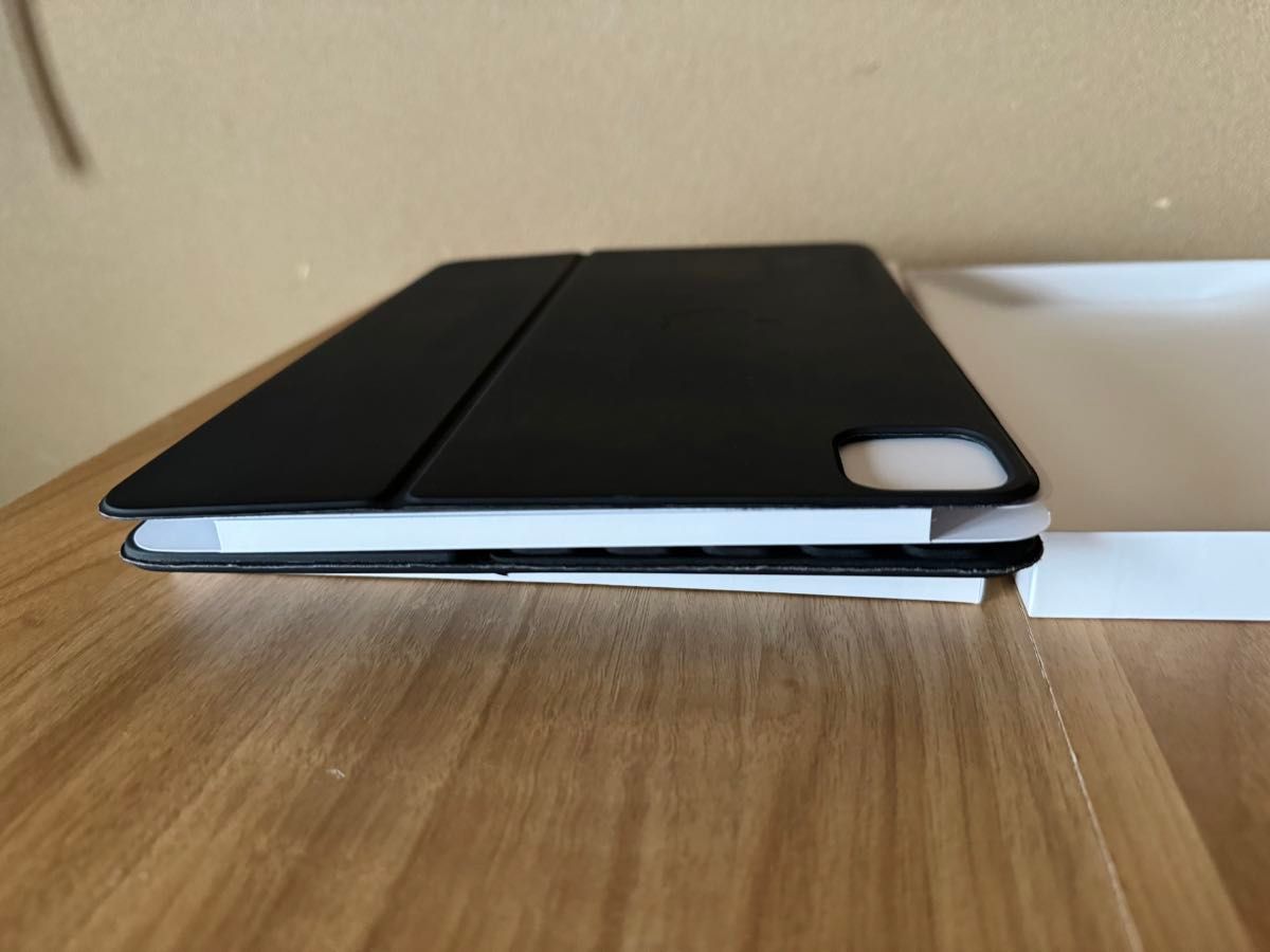 Smart Keyboard Folio ( 11インチ ) 日本語 - MXNK2J/A A2036 Smart Keyboard Folio ( 11インチ ) 日本語 - MXNK2J/A A2036