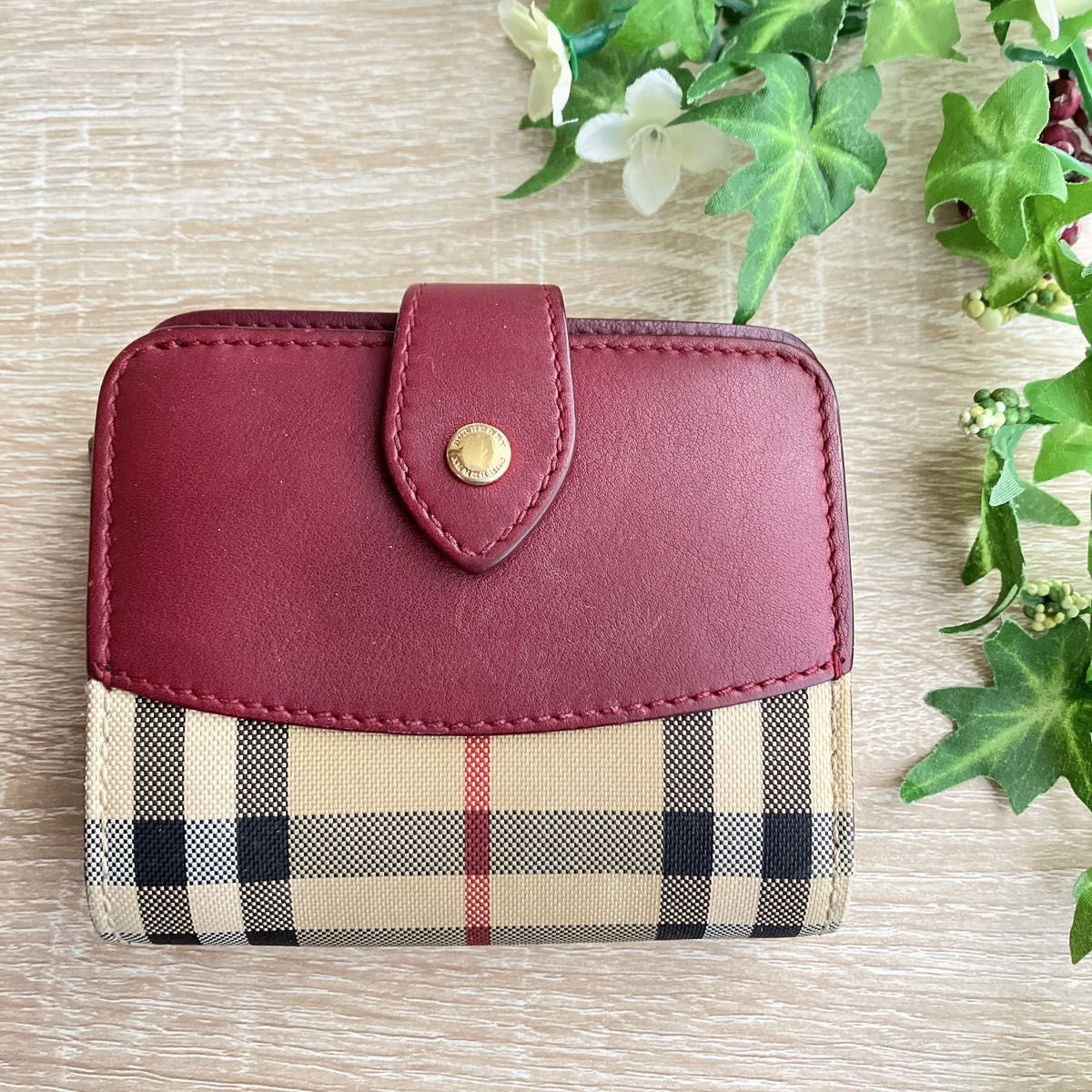 新品!バーバリー BURBERRY 二つ折り財布 ノバチェック 赤 バーバリー 財布 2つ折り ノバチェック レッド赤 Burberry