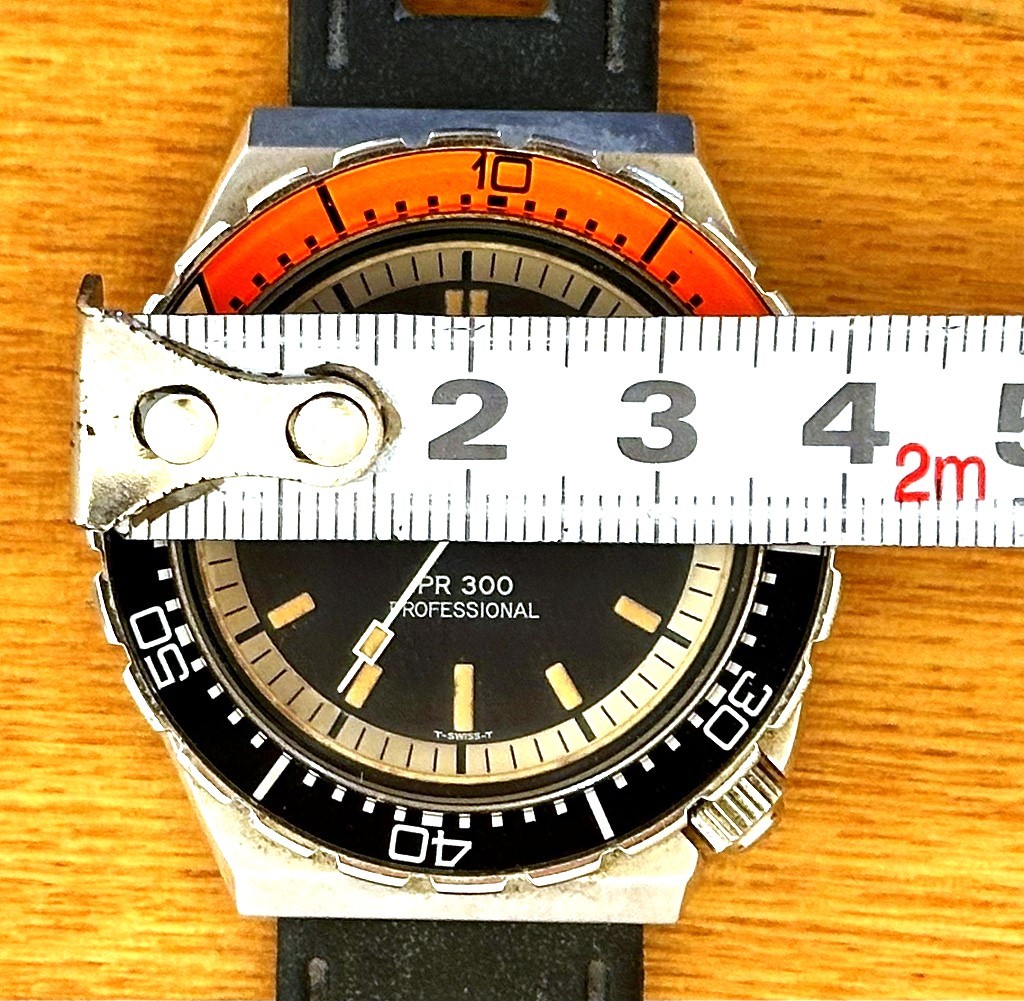  ティソ クオーツ式腕時計 TISSOT PR300 プロフェッショナル ダイバーウォッチ、不動品・ジャンク扱い_画像10