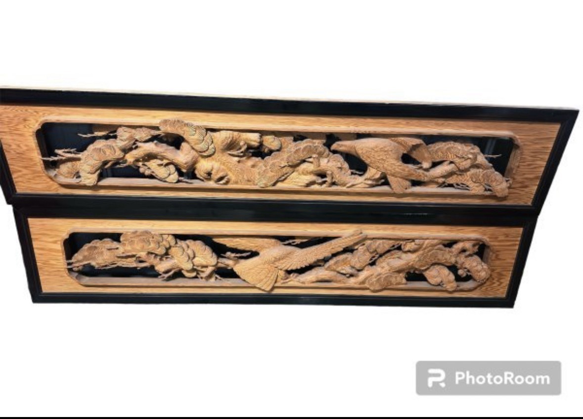 分厚い木彫りデザインの古い木製欄間◇建具 ランマ 彫刻 明り取り