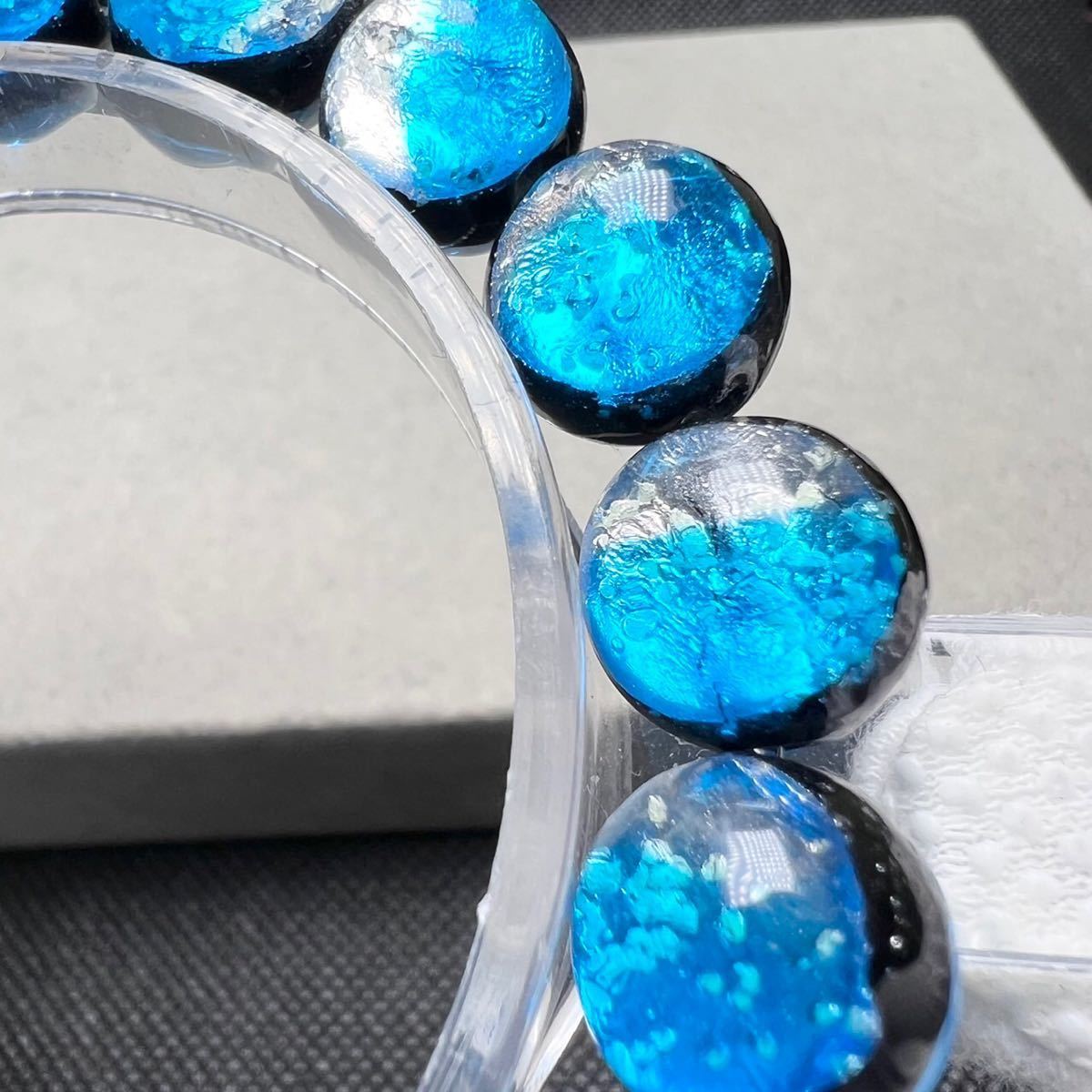 タラマブルー 蓄光 ホタルガラス 10mm ブレスレット とんぼ玉 とんぼガラス 16.5cmの画像4