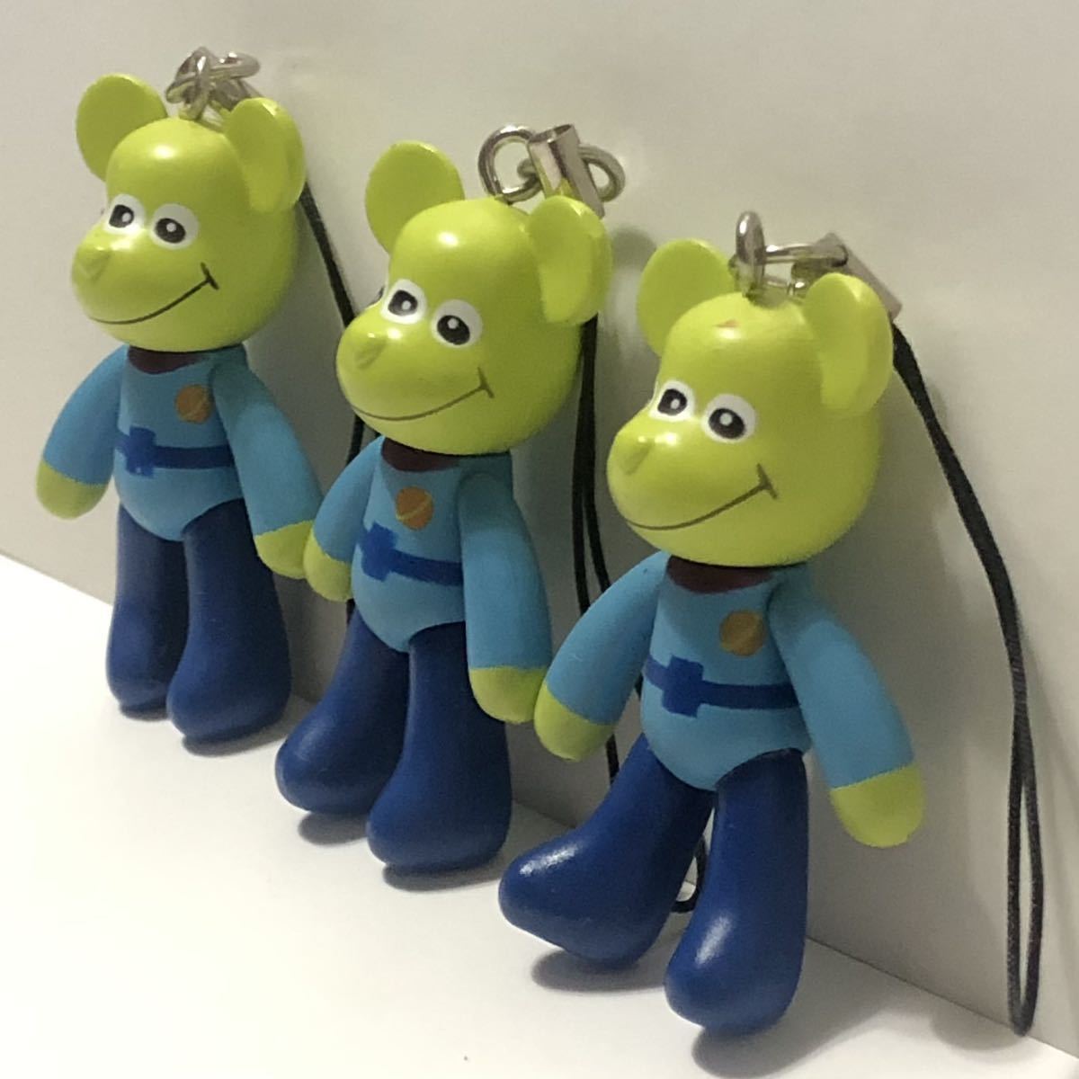 ベアブリック風 非売品 リトルグリーンメン ストラップ 3個 ベアブリック風 非売品 リトルグリーンメン ストラップ 3個