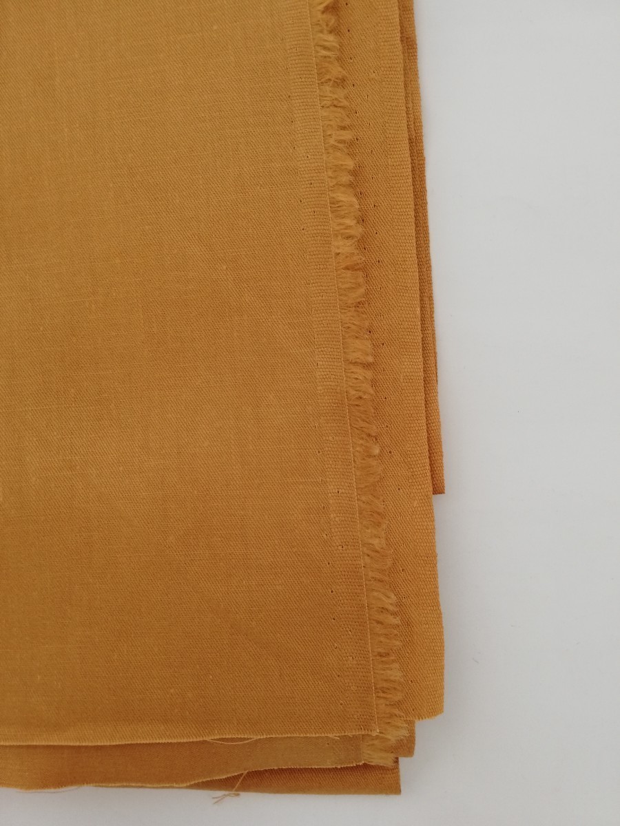 生地　キャメル　黄土色　金茶色　やまぶき色　長さ2.5m 巾114cm 綿混　無地　日本製　