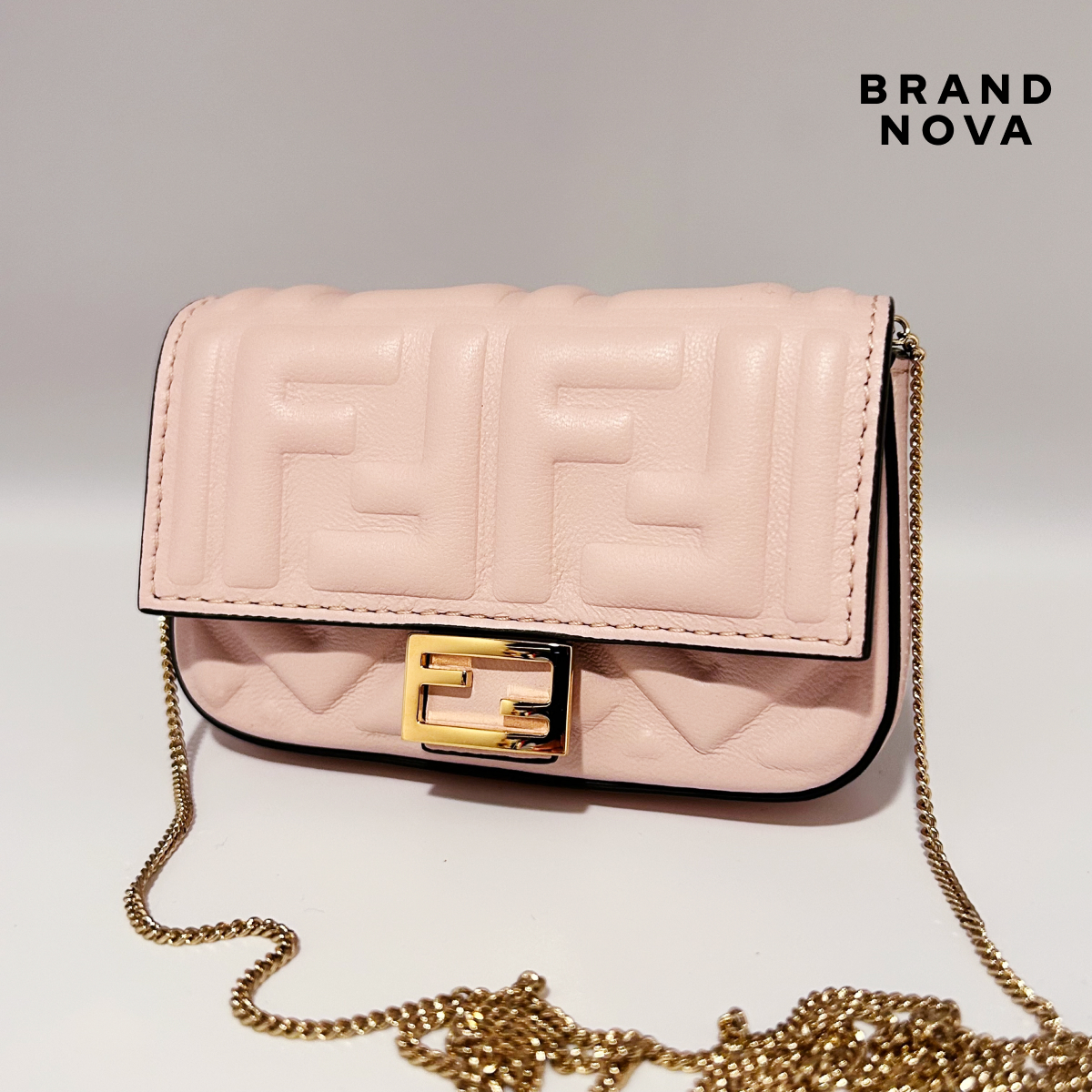 FENDI フェンディ ナノ バゲット チャーム ピンクナッパレザー チャーム 116