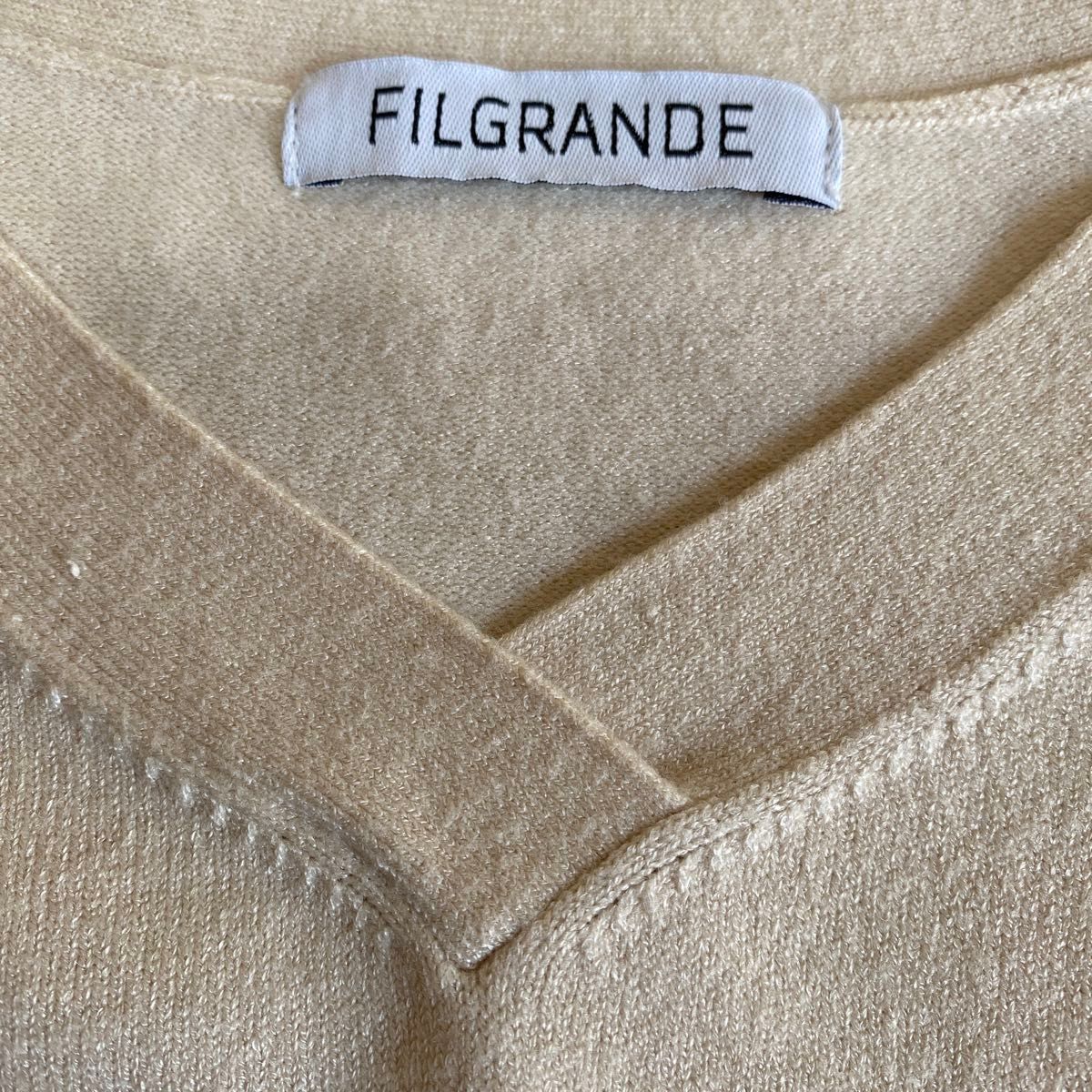 【美品】春物　薄手　FILGRANDE  飾り金ボタン　ニット　セーター　値下げ相談大歓迎