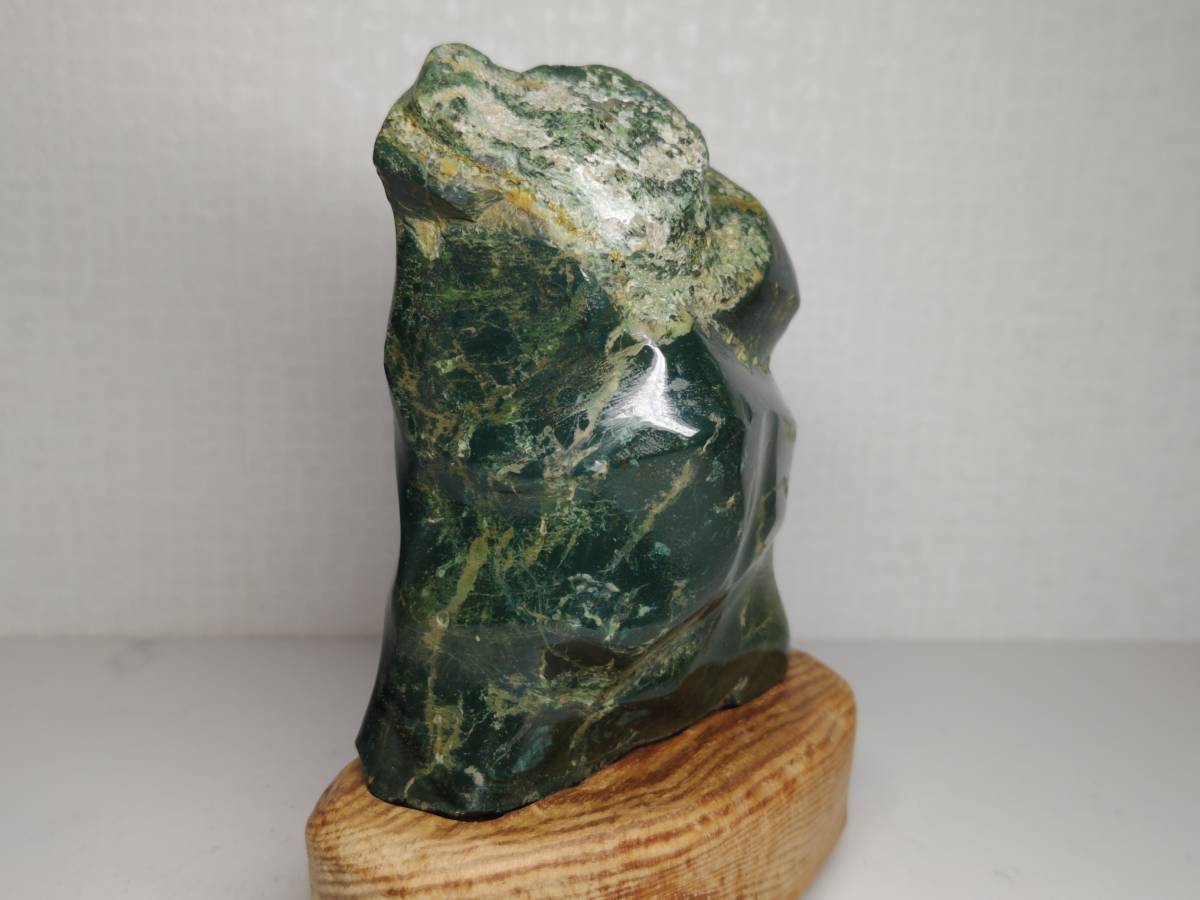 ◇緑石◇ 566g 出雲石 碧玉 ジャスパー 瑪瑙 原石 誕生石 鑑賞石 自然石 天然石 鉱物 置物 水石 紋石 の画像5