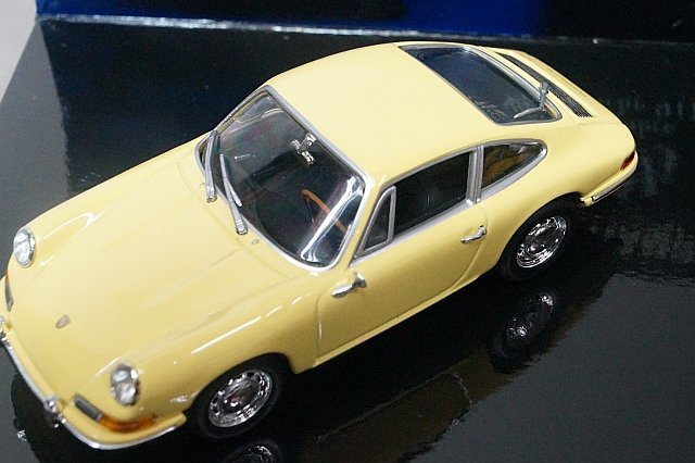 MINICHAMPS ミニチャンプス 1/43 Porsche ポルシェ 911 1963-2003 誕生40年記念 2台セット (イエロー) 402630311_画像2