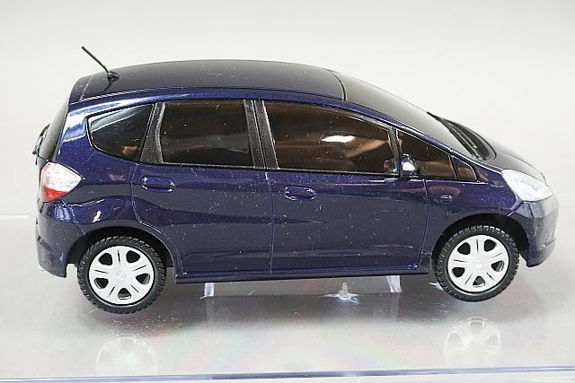 1/24 HONDA ホンダ フィット FIT RS プレミアムディープバイオレット・パール カラーサンプル 非売品 ディーラー特注 SB24PV_画像2