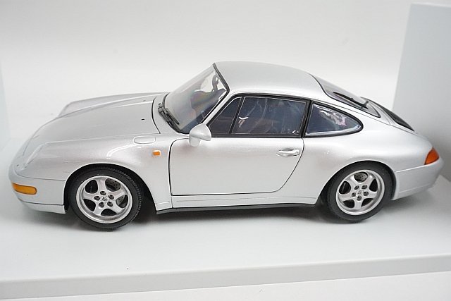 UT MODELS UTモデル 1/18 Porsche ポルシェ 993 クーペ シルバー 27802_画像1