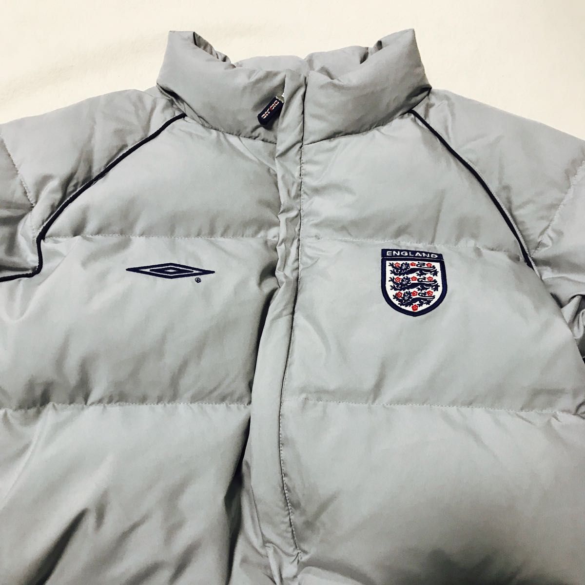 希少 UMBRO ENGLAND代表  ダウンジャケット 90's アイスグレー×ネイビー メンズLLサイズ 大きいサイズ 