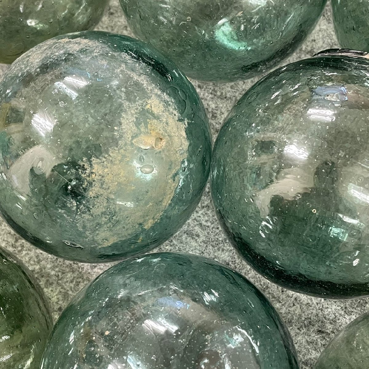 浮き球 ガラス玉 吹きガラス 気泡 昭和レトロ 漁業 古民具 30個セット 直径約10㎝前後 051502K/N8_画像3
