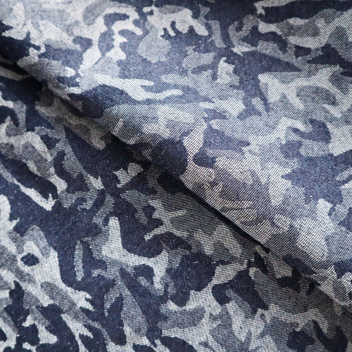 D16 迷彩柄 ジャガード織りデニム生地 インディゴブルー 155×50cm