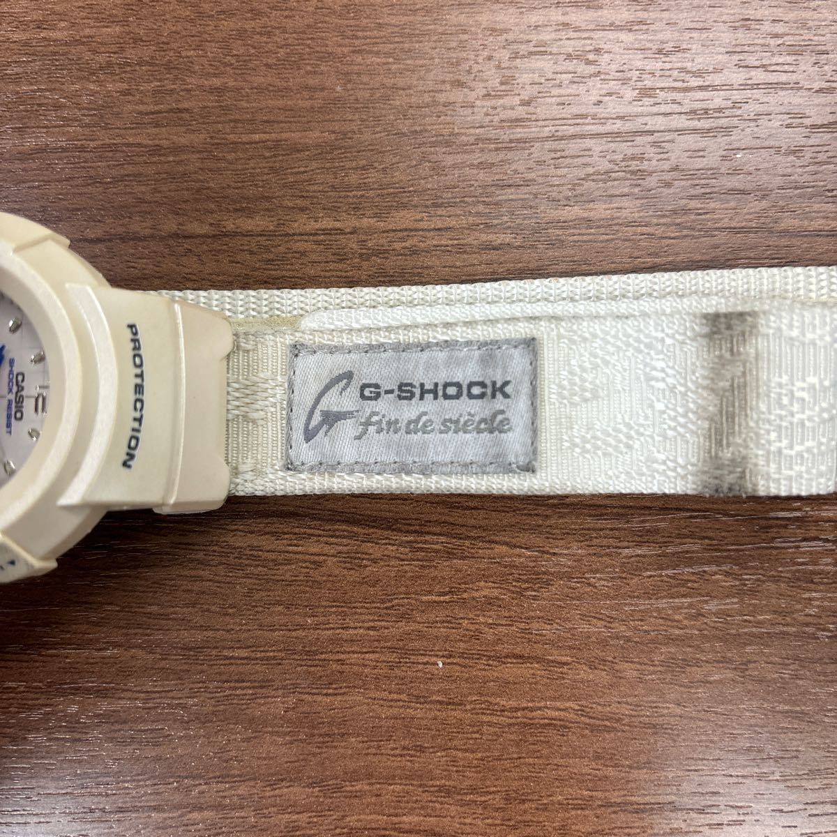 K1 CASIO カシオ G-SHOCK ジーショック AW-599 ホワイト ラバーコレクション アナデジ クォーツ QUARTZ QZ メンズ 腕時計 中古 稼動品_画像5
