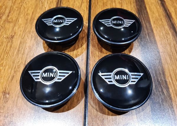 MINI ミニ センターキャップ 54mm ブラック ウィング 翼 4個セット 新品未使用 送料無料 BMW_画像1
