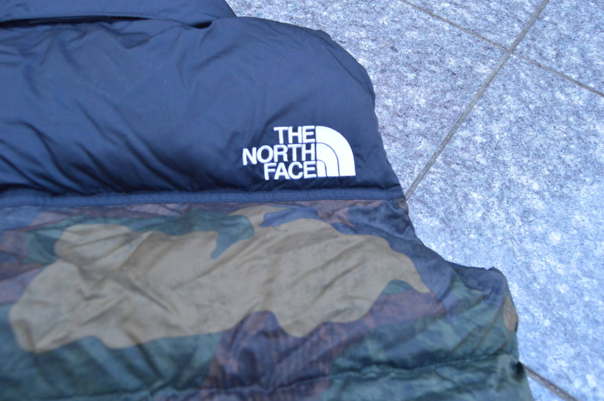 E994 美品 THE NORTH FACE ノースフェイス ヌプシ ダウン ベスト M カモフラ柄ウッドランドカモ Novelty Nuptse Vest A0の画像5