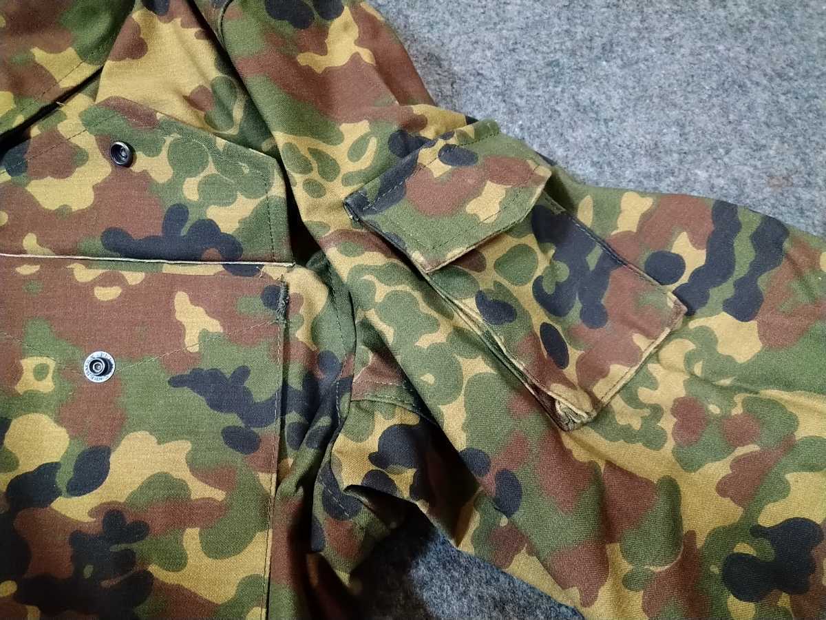 陸上自衛隊　2型迷彩（秋冬 茶系）M-65フィールドジャケット サイズM-R（日本人サイズL〜XL位）戦闘外被代用　米軍M65ライナー取付け可能　_左腕にポケットがあります