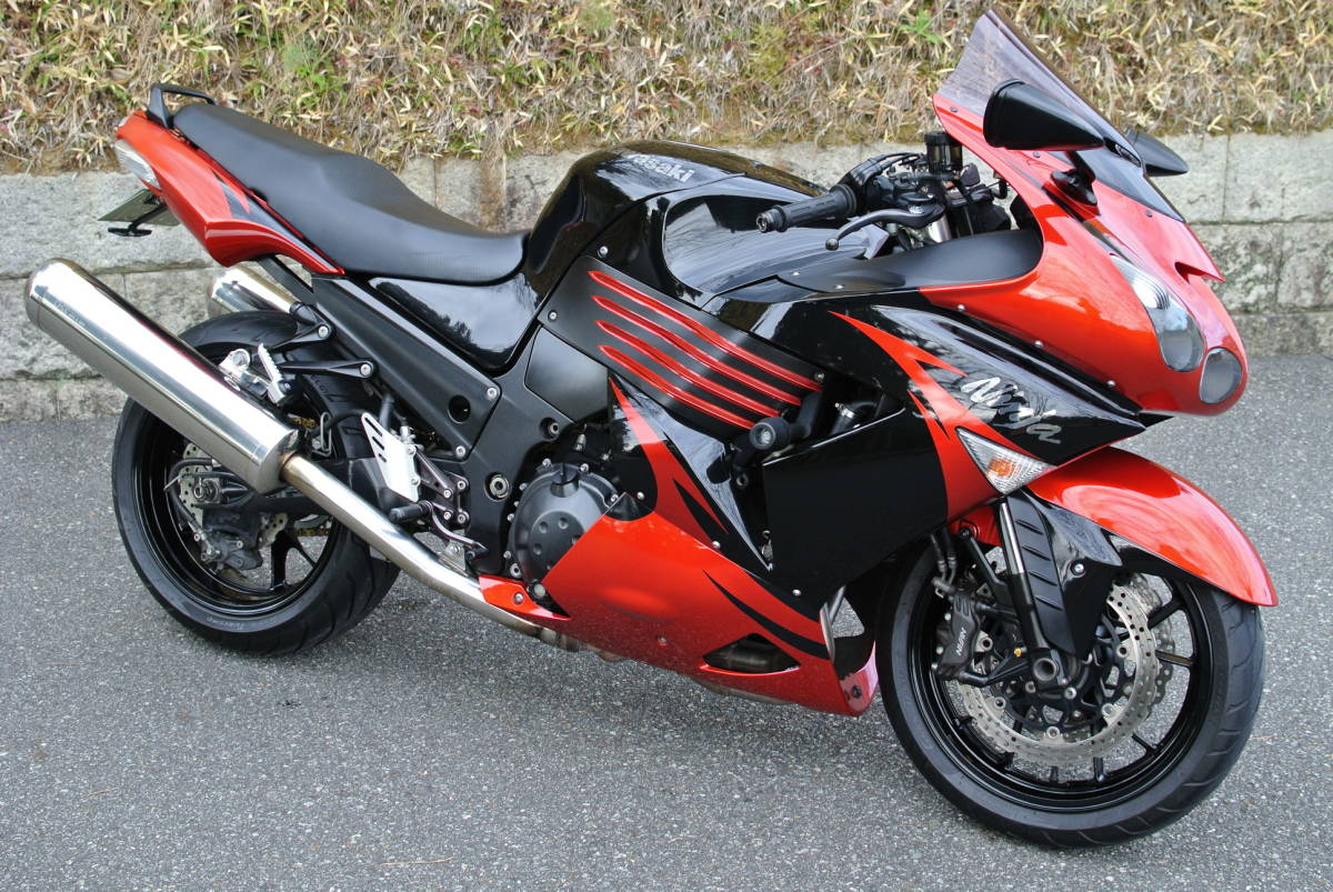 カワサキ ZZR1400 ZX14 車検令和8年1月まで 車検満タン ETC付き MRAスクリーン スライダー左右 バックステップ L.E.D.ライト他 綺麗な美車 _カワサキ ZZR1400 ZX14 2トーンカラー色