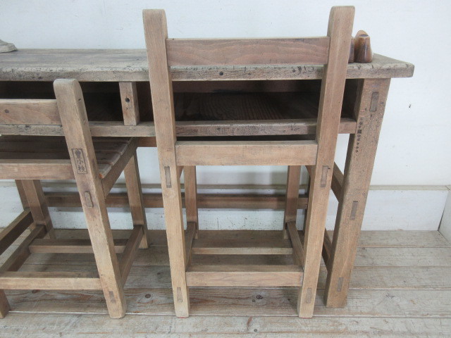  old tree taste elementary school. two seater . desk . chair set K770 antique furniture desk working bench kindergarten desk exhibition pcs table store furniture Cafe furniture natural wood old furniture 