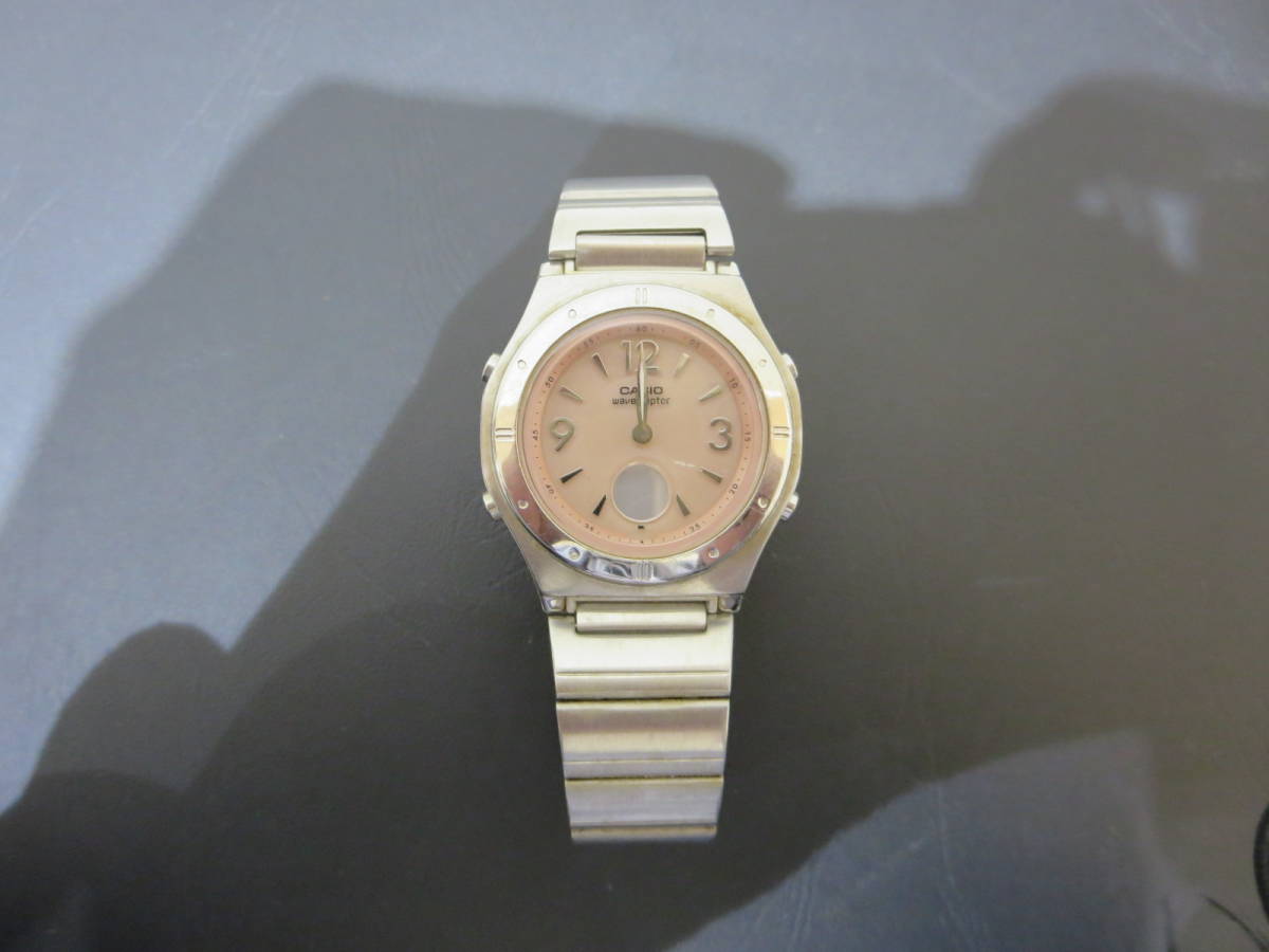 ジャンク CASIO カシオ LWA-M141 クオーツ 腕時計 の画像1