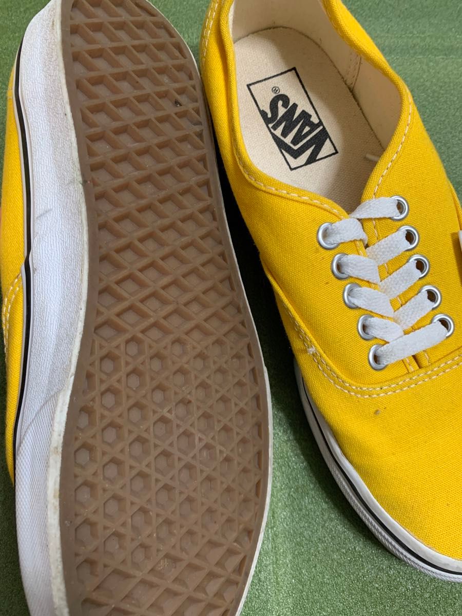 VANS  バンズ  AUTHENTIC  オーセンティック  イエロー  黄