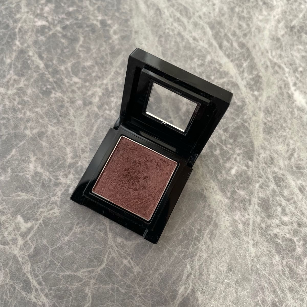 BOBBI BROWN、ヴィセアイシャドウ