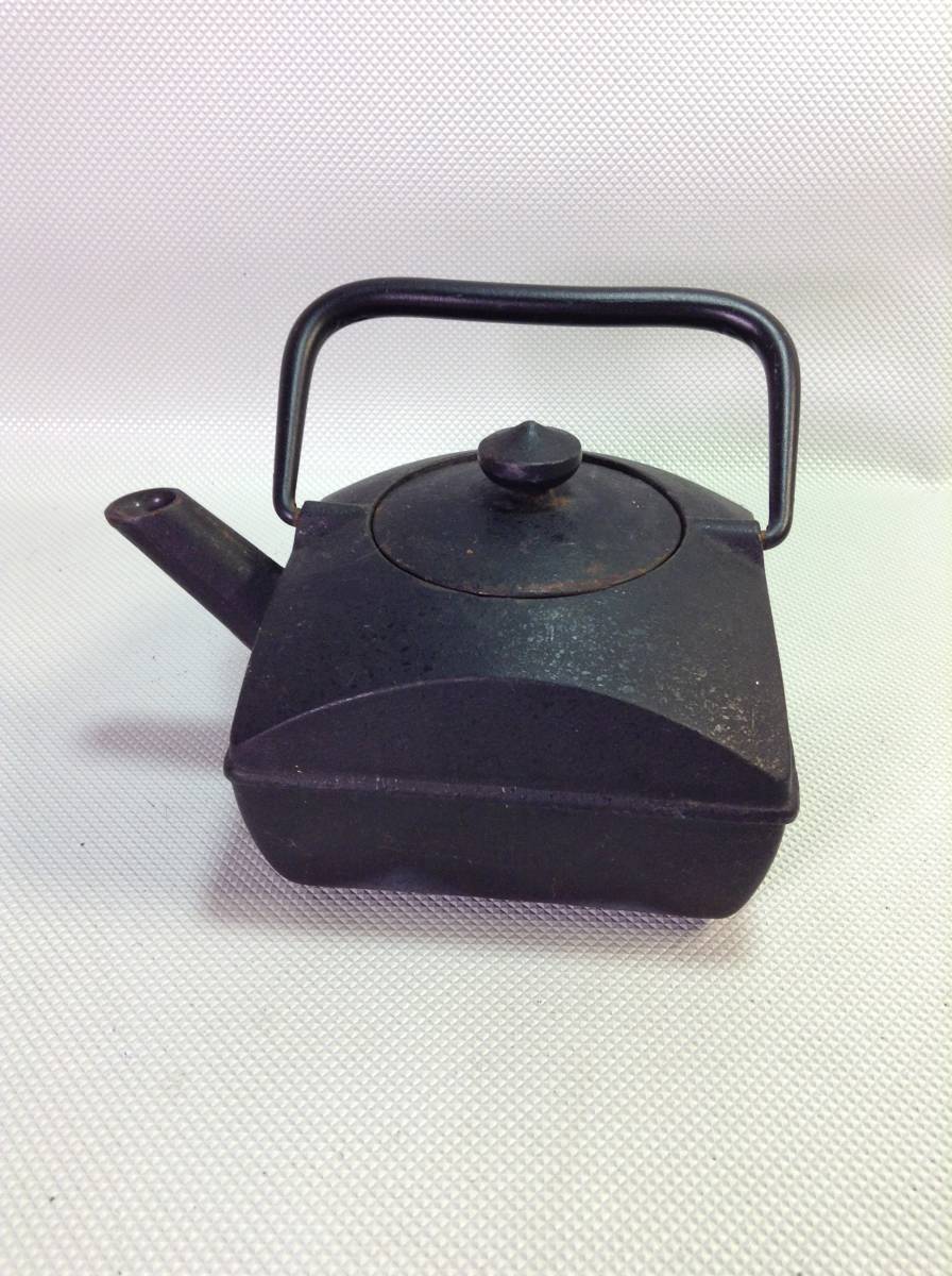 大学 割引 U1415○鉄瓶 茶道具 煎茶道具 角形 四角 鉄やかん やかん 急須 鉄瓶