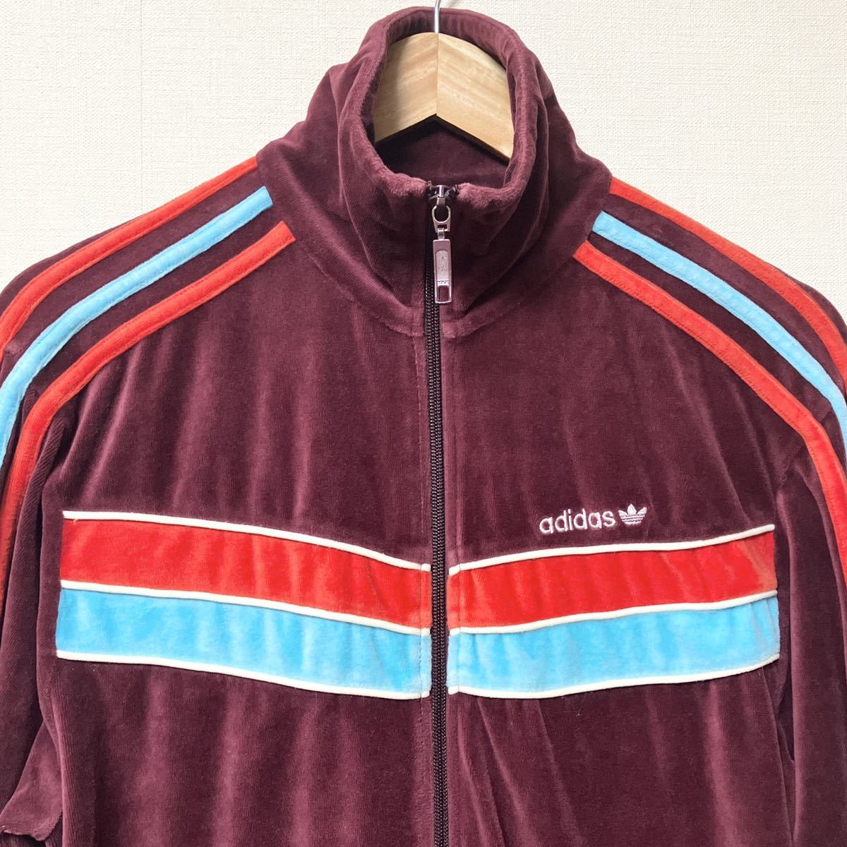 SixTONES松村北斗着用 人気デザイン adidas アディダス ベロア SixTONES松村北斗着用 人気デザイン adidas アディダス ベロア