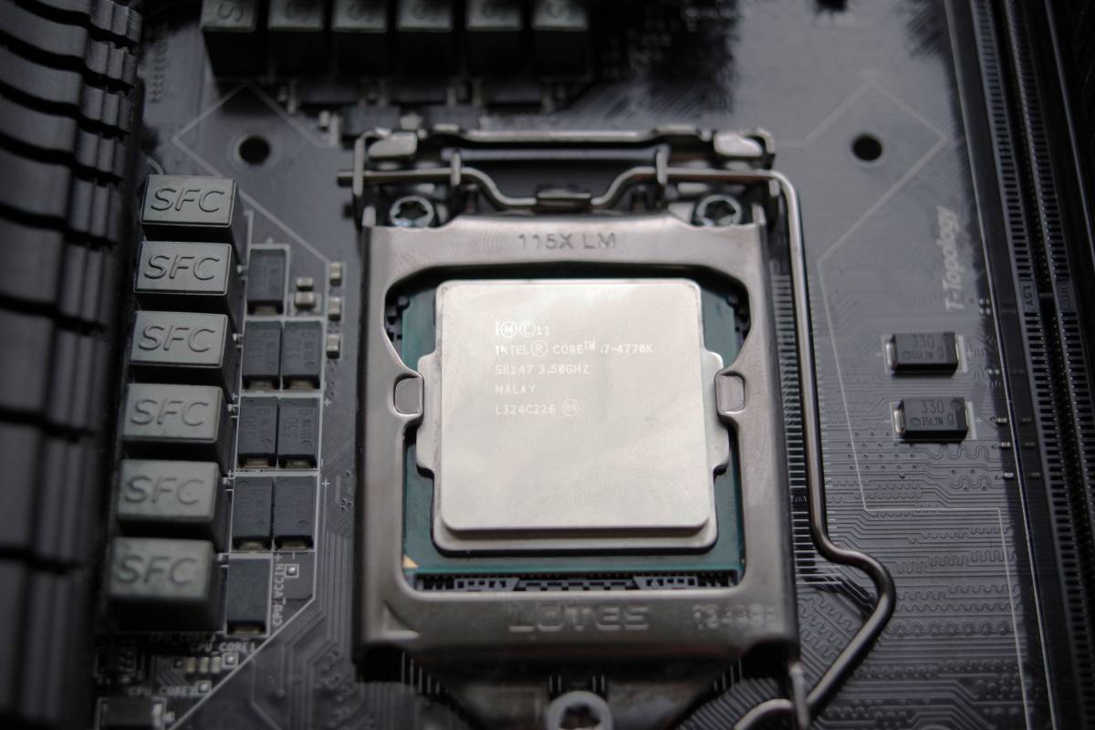 Intel Core i7 4770K + msi Z87 GD65 Gaming + Corsair DDR3メモリ8GBx2 [動作確認済み] [CPUクーラーおまけつき]_画像2