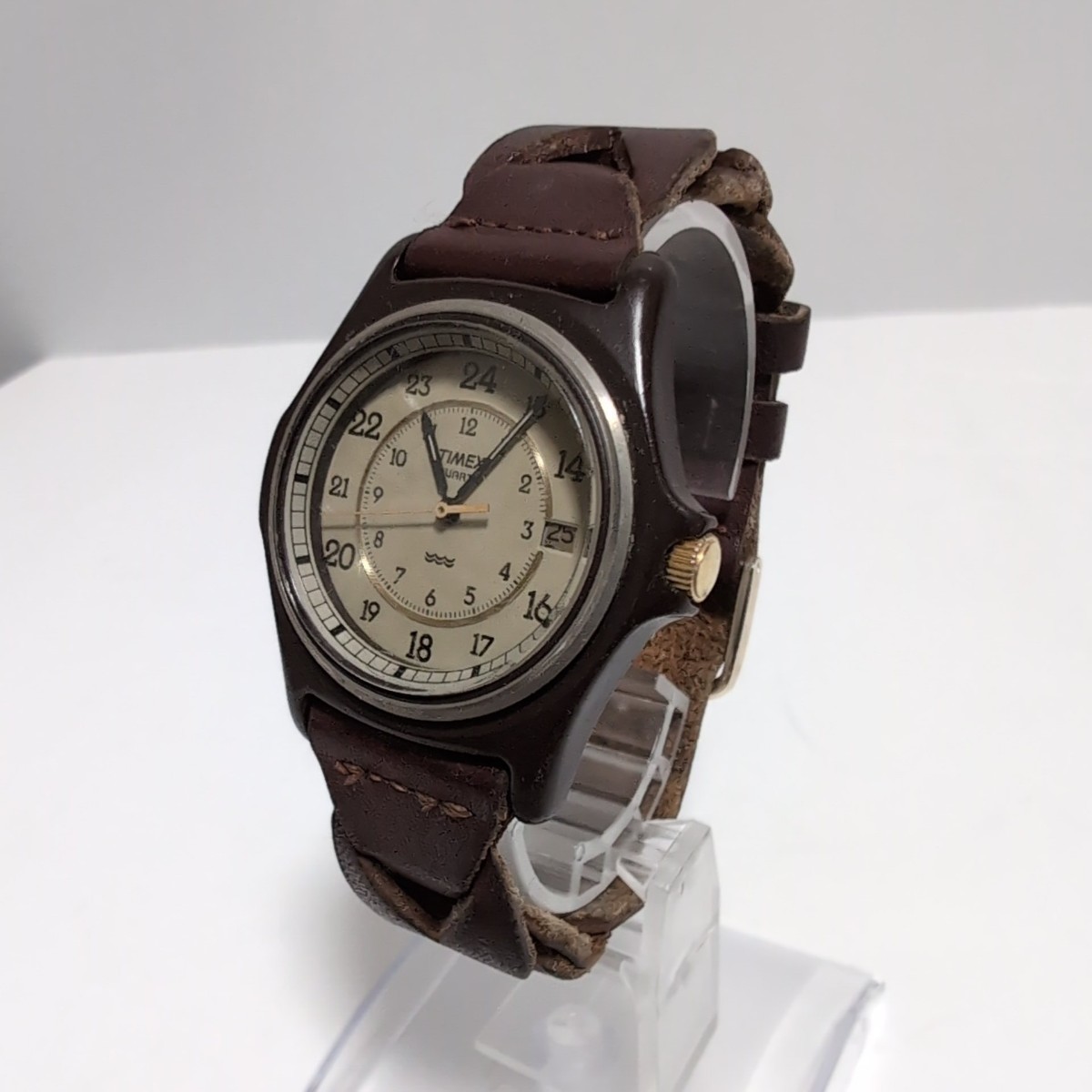 E225　TIMEXタイメックス 395 LA CELL クォーツ式 革ベルトブラウン 腕時計 中古品 動作未確認_画像1