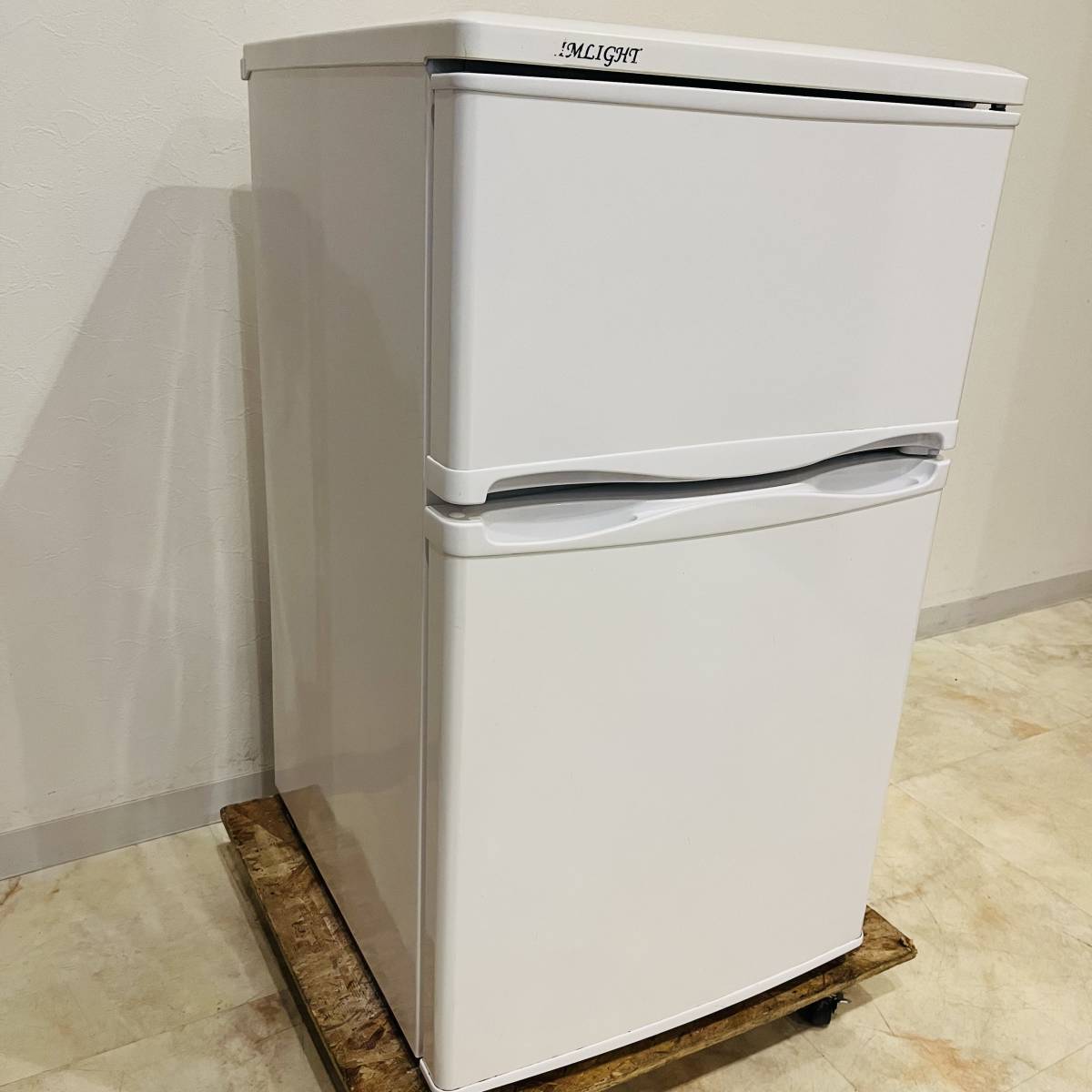 NA4098 LIMLIGHT 冷蔵庫 RHT-96R 2015年製 動作品 家電 高さ約86cm 横幅約48cm 奥行約54cm ノンフロン冷凍冷蔵庫 検K