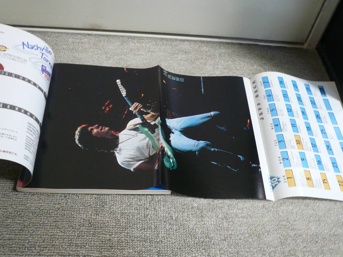 【ヤングギター】1993年12月号「リッチーブラックモア VS．ジミーペイジ」＆1995年10月号「オジーオズボーン＆ジョーホームズ」2冊セットの画像5