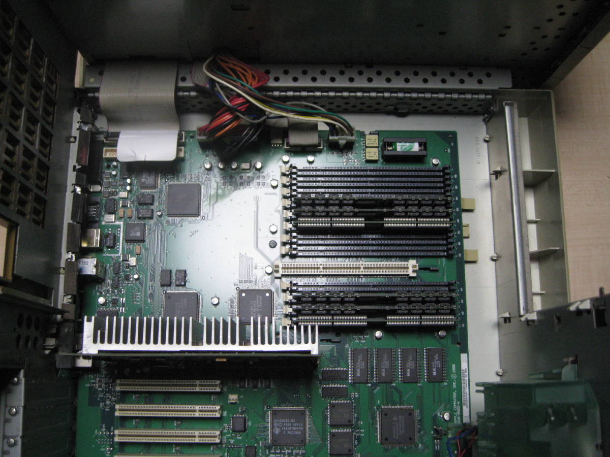 ジャンク　Apple Power Mac 9600/200MP M5433 PPC 200MHz /メモリ160MB /HDD無し/FDD/CD-R _画像10