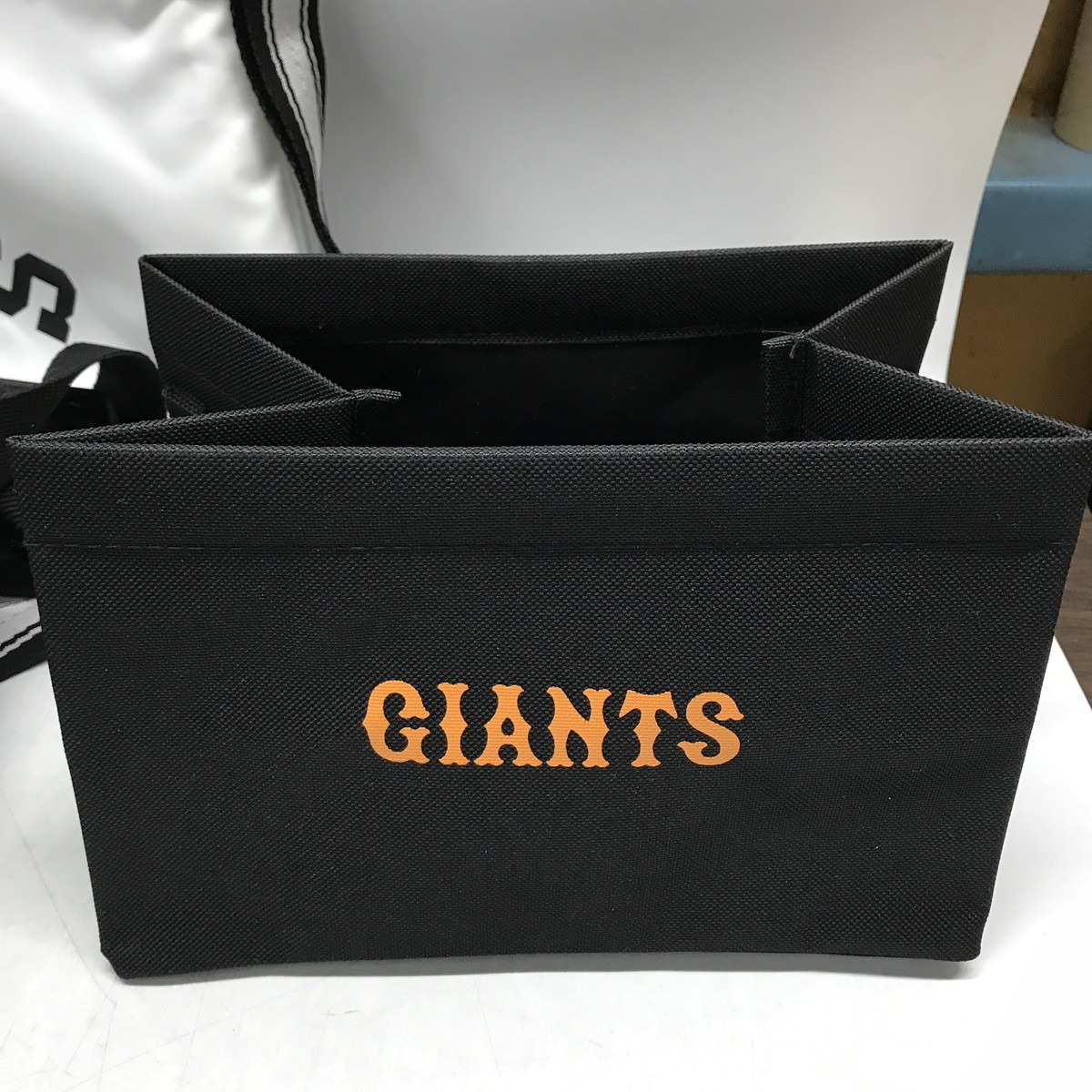 ●GIANTS ジャイアンツ バッグ グッズまとめ リュック ショルダーバッグ 小物入れ ハンカチ 使用感少な目(uu0126_9)の画像4