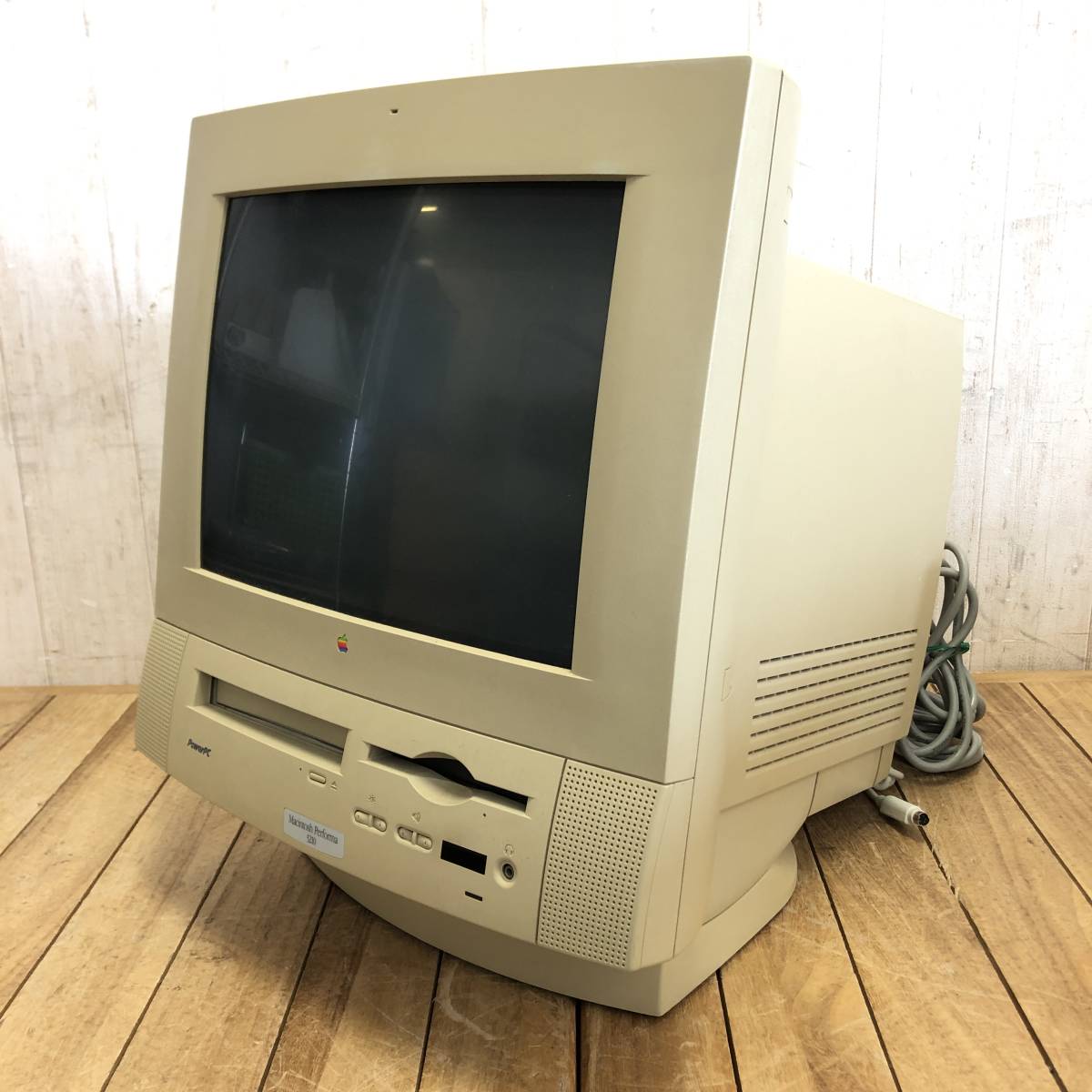 ▼Apple M3046 Macintosh Performa 5210 パーソナルコンピュータ キーボード/マウス/プリンター付 レトロ Color StyleWriter 2400 ジャンク_画像2