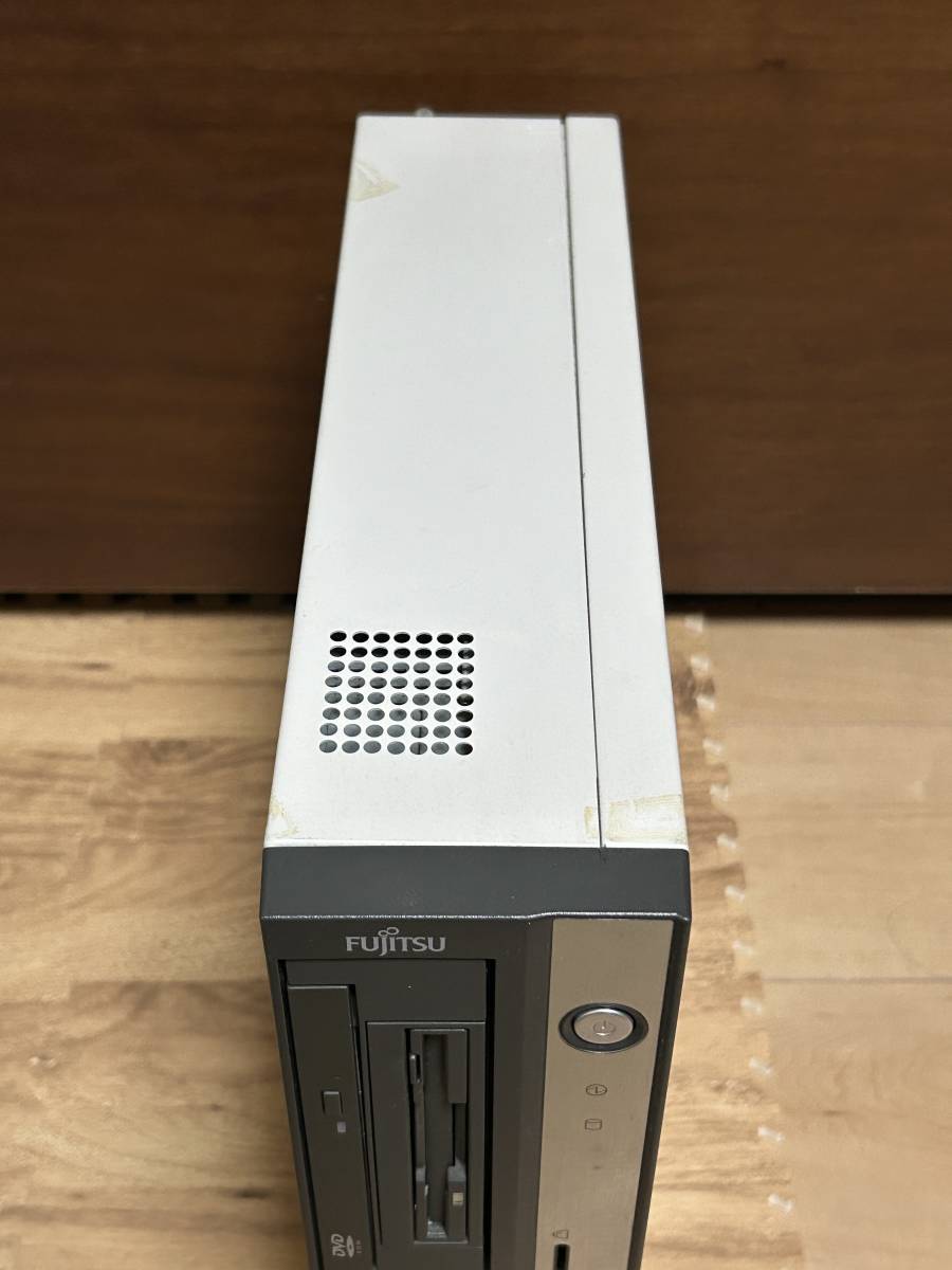 ☆EM029【中古現状品】 デスクトップパソコン 本体のみ 富士通 ESPRIMO D5290 (Celeron E3200 2.40GHz/1GB/HDD500GB/DVD) FMVDD2A0C1_画像2