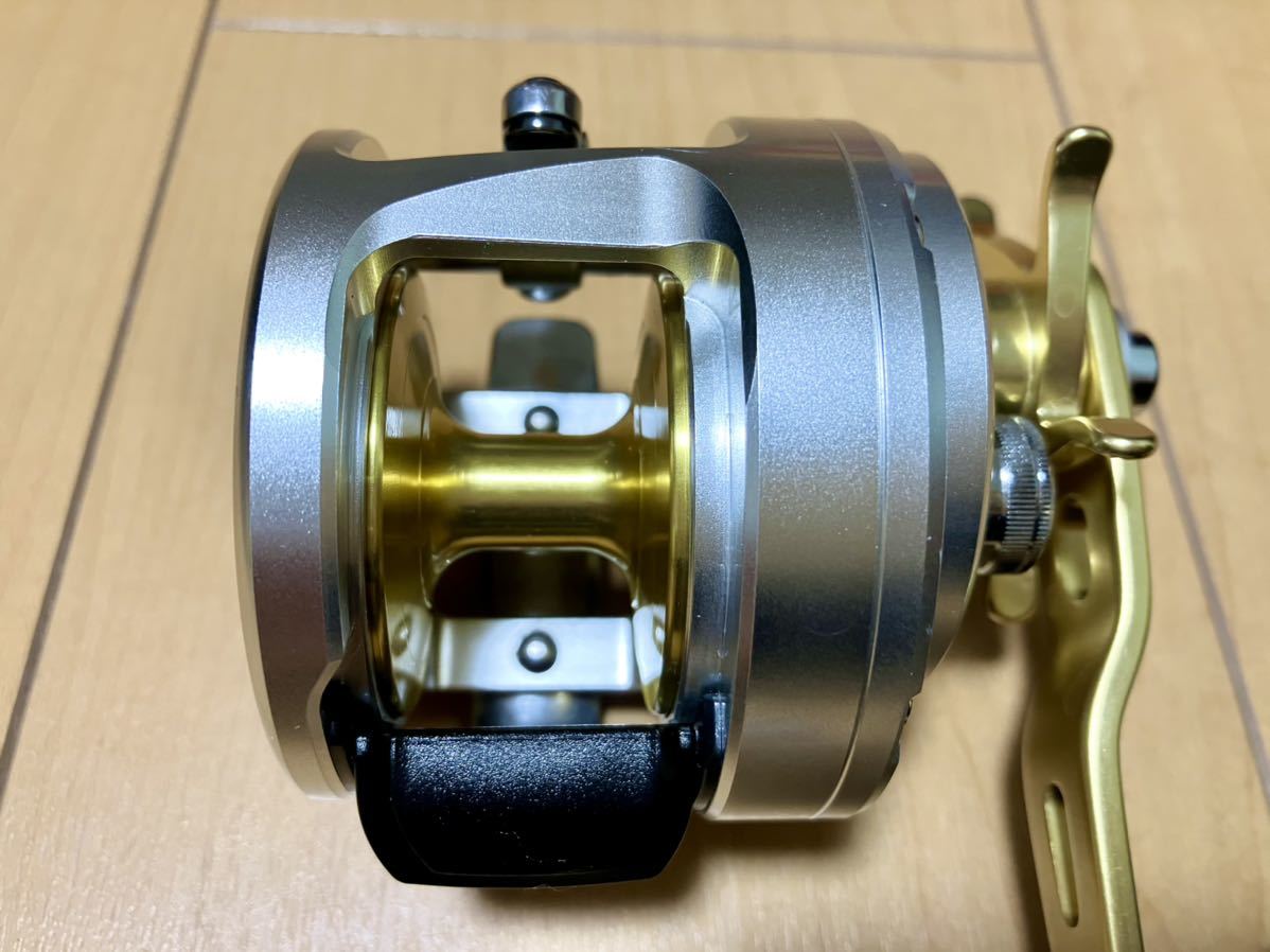 送料込み即決 シマノ カルカッタ800F (300HG 301HG200HGオシア 送料込み即決 シマノ カルカッタ800F (300HG 301HG200HGオシア