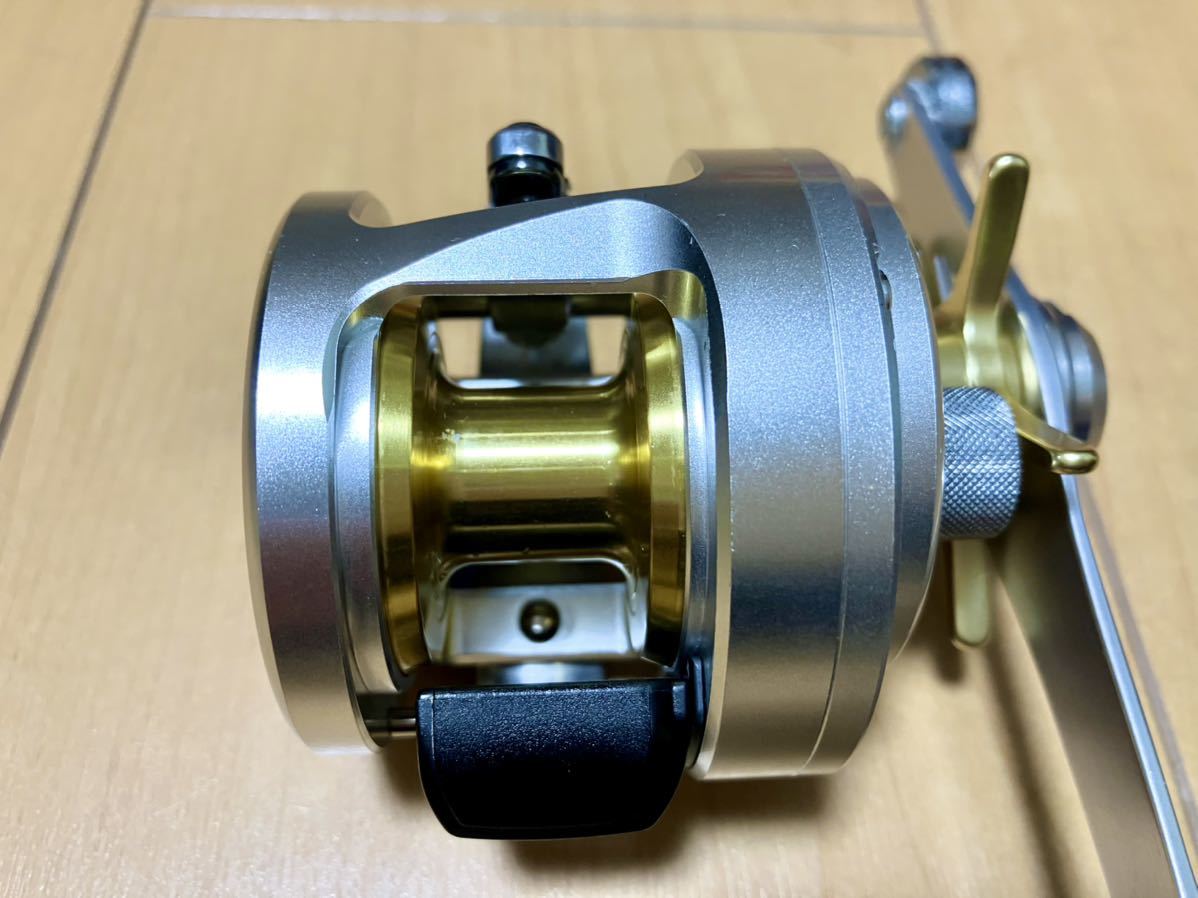 送料込み即決 シマノ カルカッタ400F 夢屋ハンドル仕様(300 301 送料込み即決 シマノ カルカッタ400F 夢屋ハンドル仕様(300 301