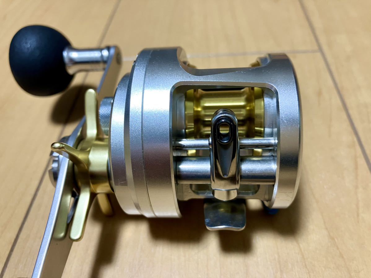 送料込み即決 シマノ カルカッタ400F 夢屋ハンドル仕様(300 301 送料込み即決 シマノ カルカッタ400F 夢屋ハンドル仕様(300 301