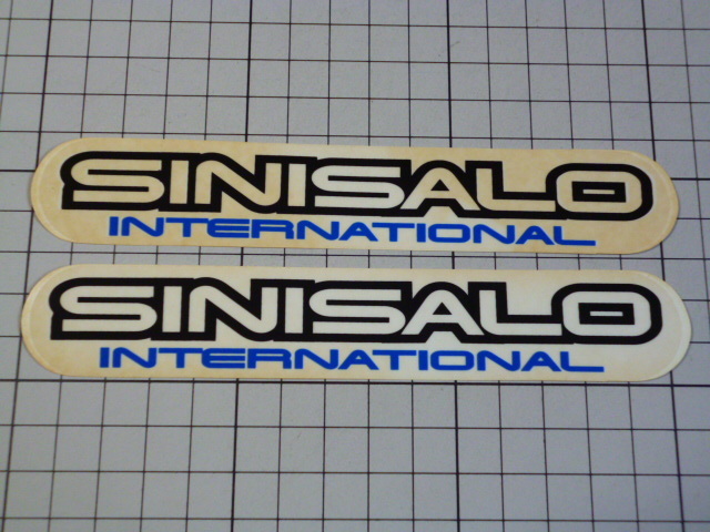 正規品 SINISALO INTERNATIONAL ステッカー 2枚 当時物 です(青/150×26mm) シニサロ インターナショナル_画像1