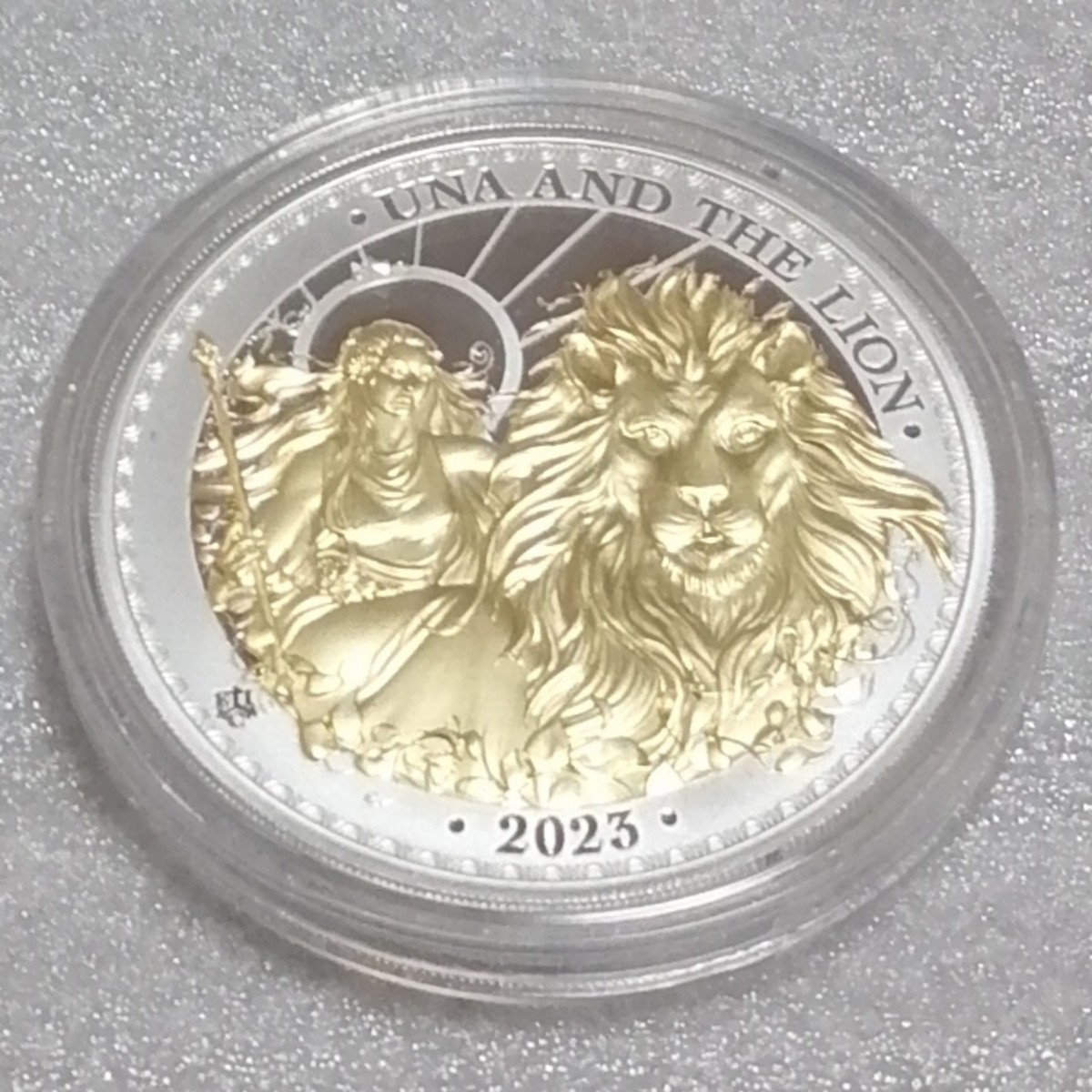 セントヘレナ 2023 ウナとライオン 銀貨 プルーフ 金メッキ 箱と証明書付き アイテム1