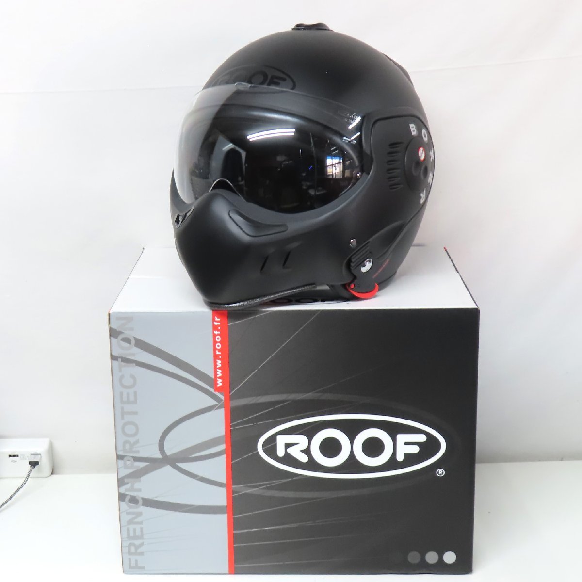 【美品】ROOF ルーフ BOXER V8 システムヘルメット XXLサイズ マットブラック ボクサー フルフェイス バイク 二輪 オートバイ 仮面ライダー_画像1