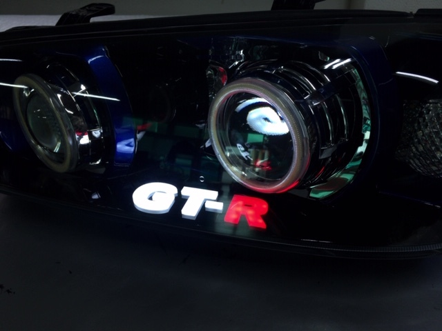 お預かり加工　R34　GT-R アクリル　LED ライト加工_画像5