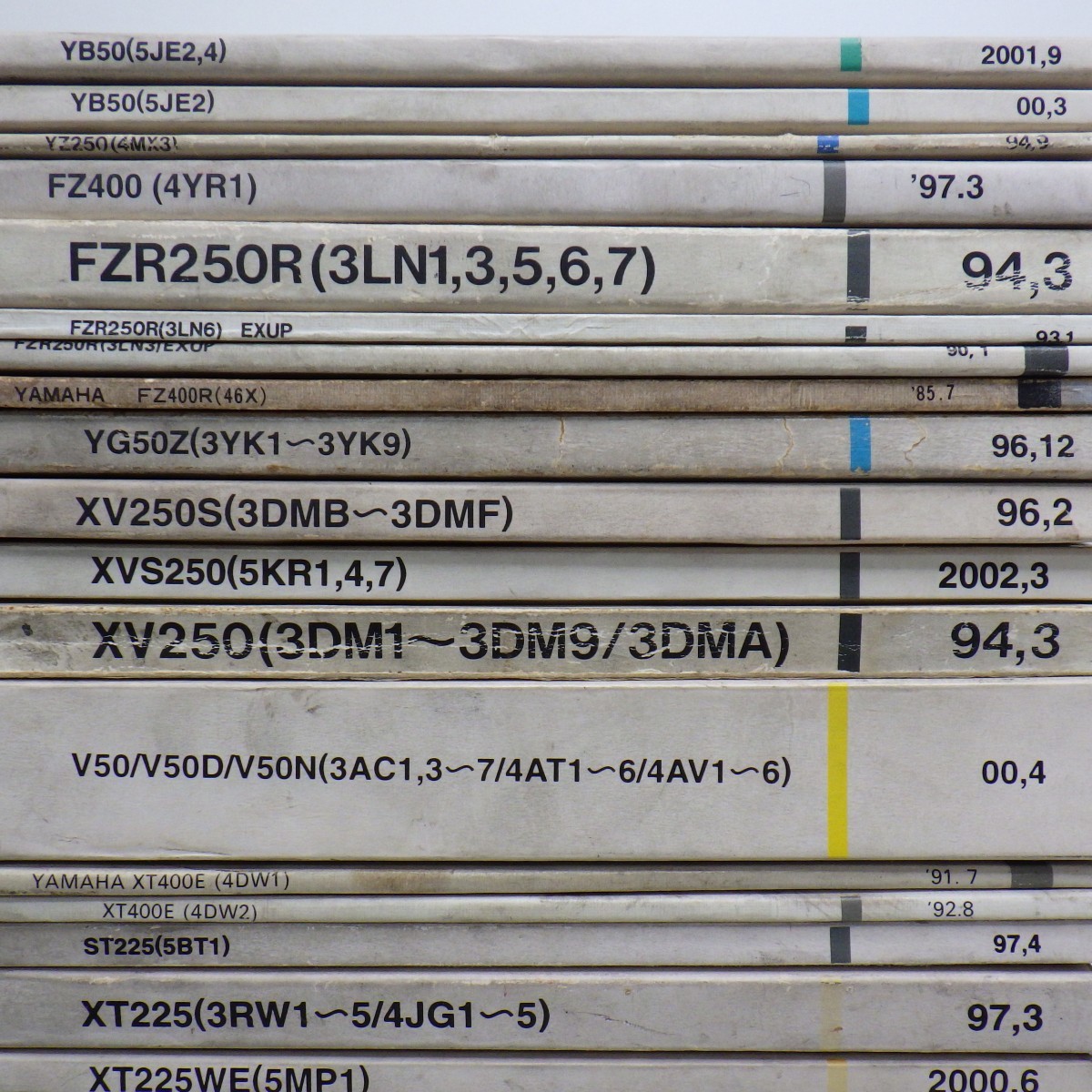 ヤマハ バイク パーツカタログ まとめて57冊セット/FZR400/XJR400R/RZ50/XV400/XVS400/TT250R/TW200/DT125R/TZR250R/XT225 他/YAMAHA 10_画像4