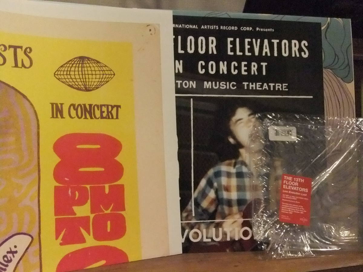 米ガレージ/サイケ/13thフロア・エレヴェイターズ[13th Floor Elevators/Live Evolution Lost]ライヴ3枚組BOXセット ポスター 完品！_中央右ブックレット（12pあり写真多数）。