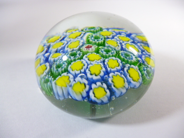 β Venetian glass Venetian glass paperweight β Venetian glass Venetian venechi Anne Mill fioli