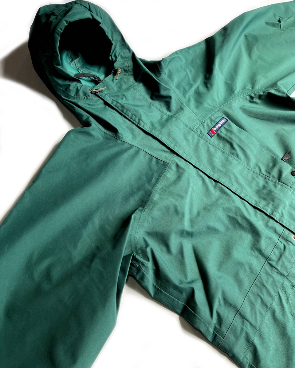 英国製 ■ Berghaus GORE TEX ナイロン ジャケット ■ バーグハウス ジャミロクワイ ゴアテックス イングランド 90s 90年代 ビンテージ