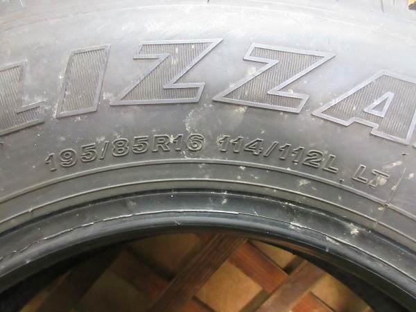 【C75】195/85R16 114/112L LT ブリヂストン ブリザック W979 2本セット!!_画像5